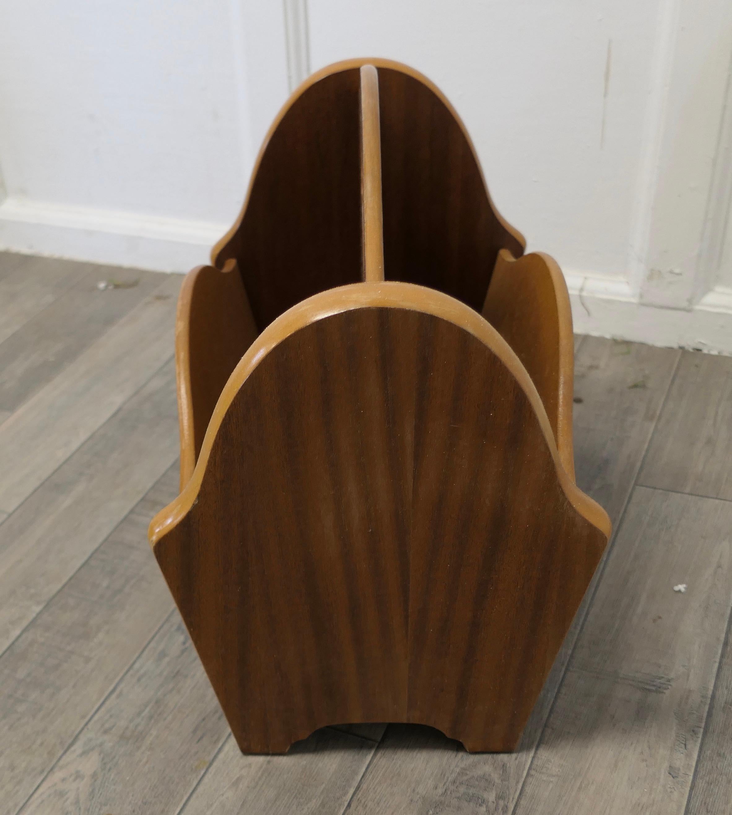 Midcentury Teak Canterbury or Magazine Rack, This Is a Pretty Little Piece For Sale 1