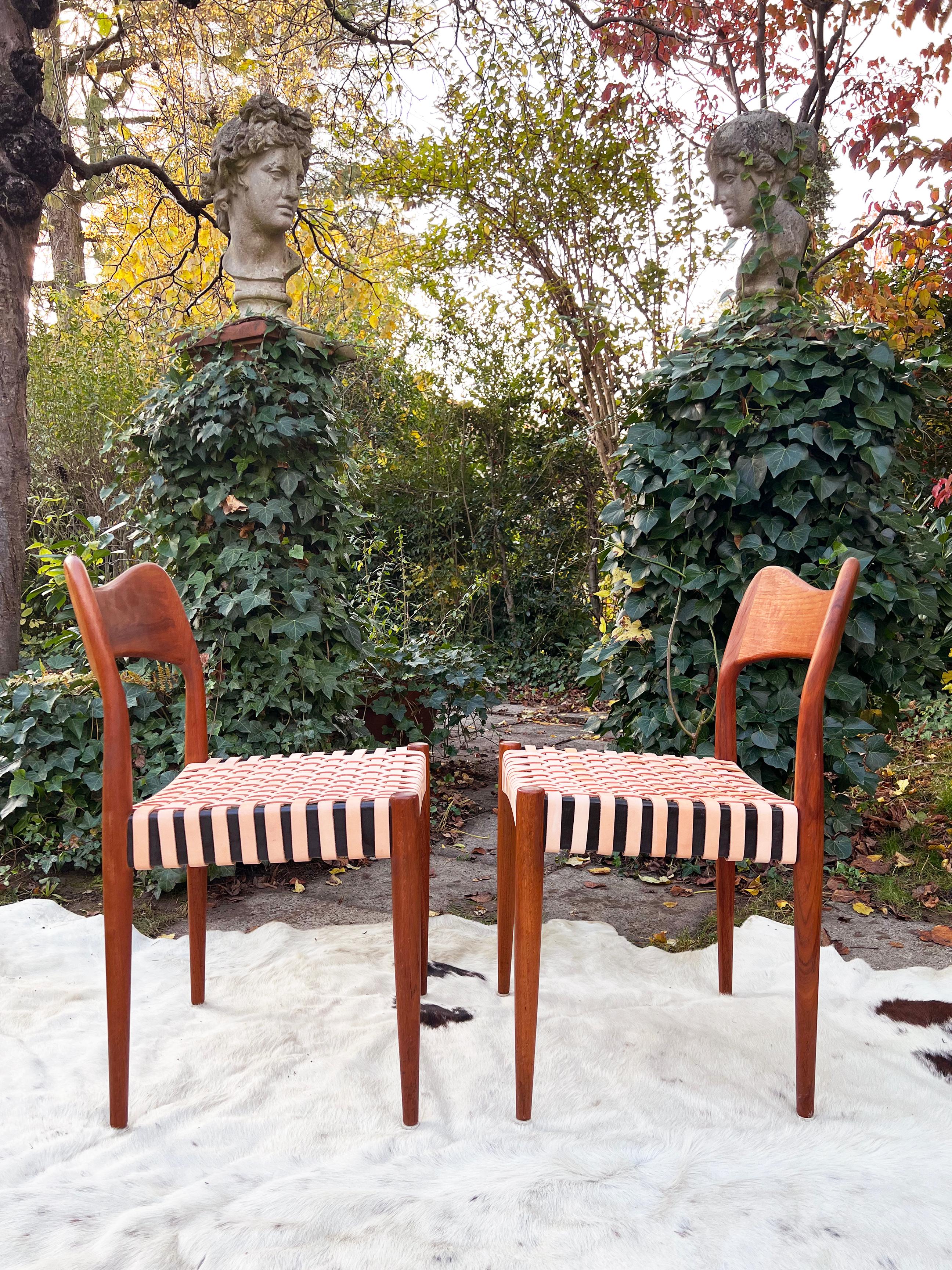 Mid Century Teak Chairs by Arne Hovmand Olsen for Mogens Kold, 60s -- Set of 4 For Sale 3