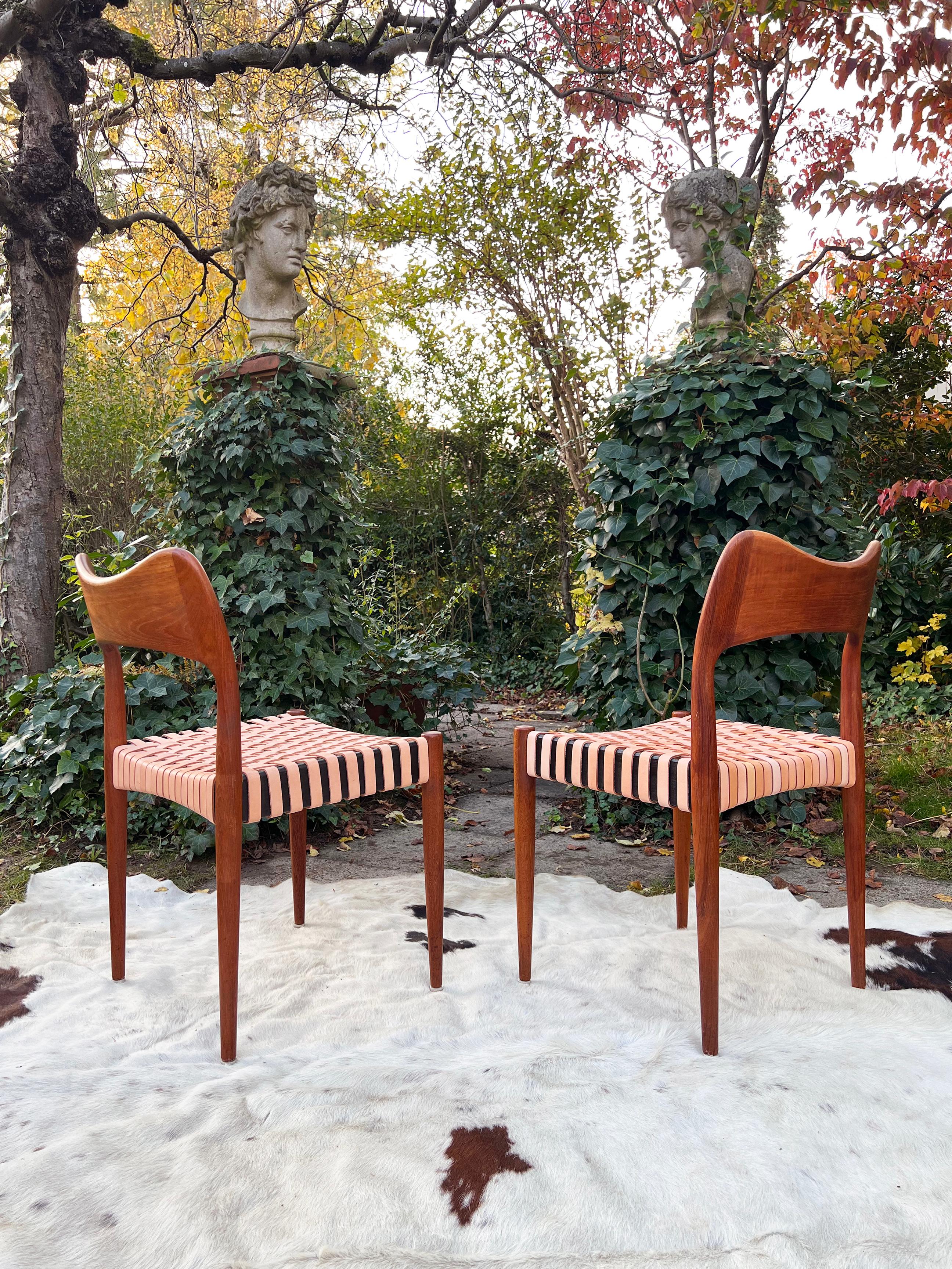 Mid-Century Modern Mid Century Teak Chairs by Arne Hovmand Olsen for Mogens Kold, 60s -- Set of 4 For Sale