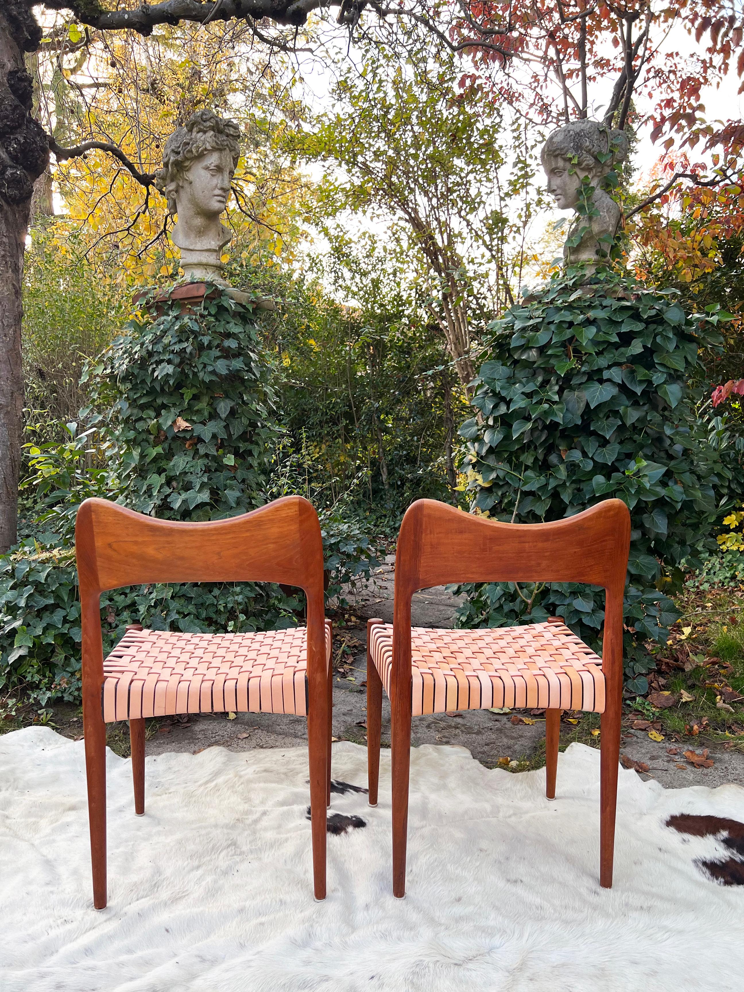 Mid Century Teak Chairs by Arne Hovmand Olsen for Mogens Kold, 60s -- Set of 4 For Sale 2