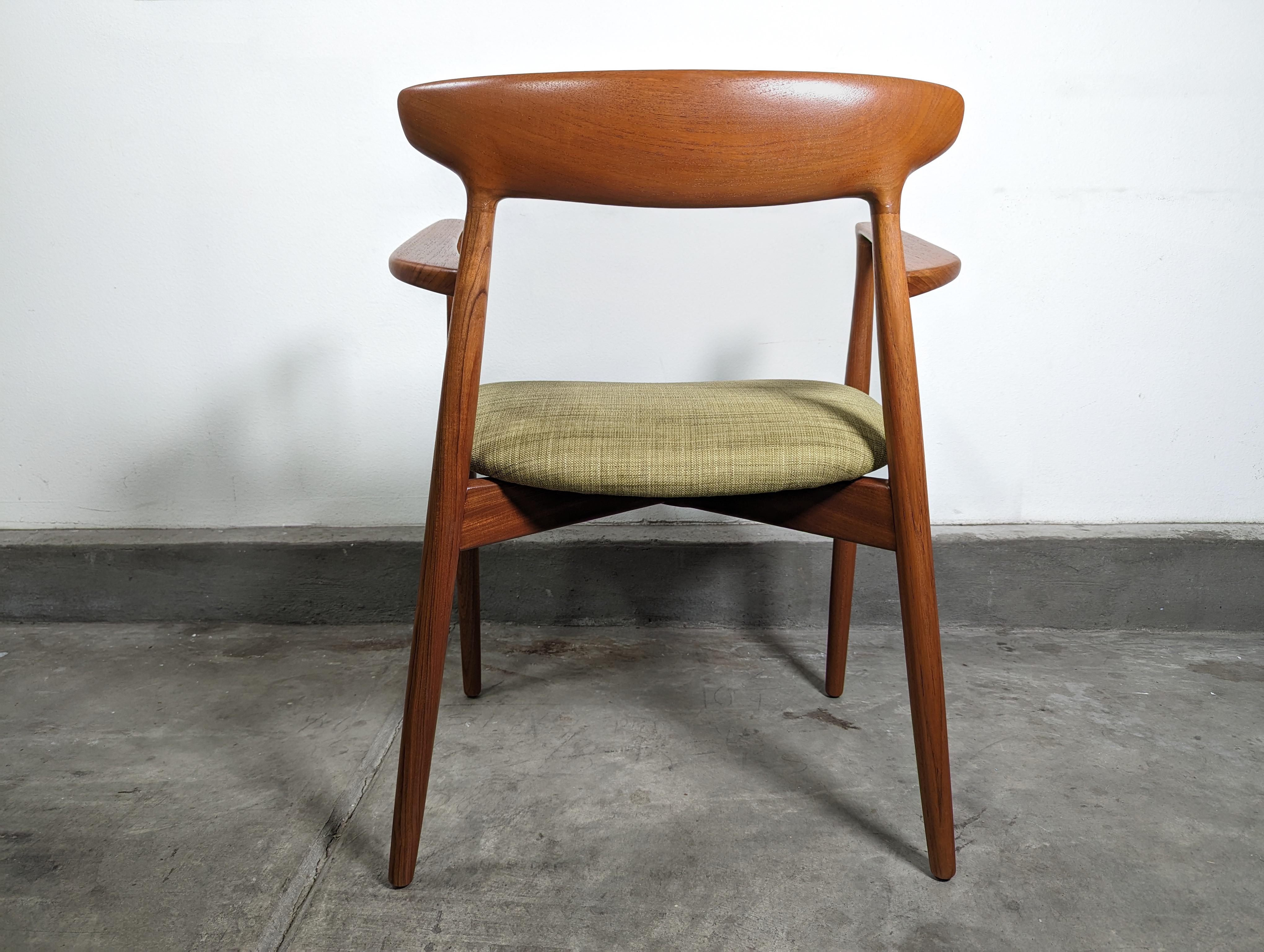 Mid Century Teak Chairs by Harry Østergaard for Randers Møbelfabrik, c1960s 6