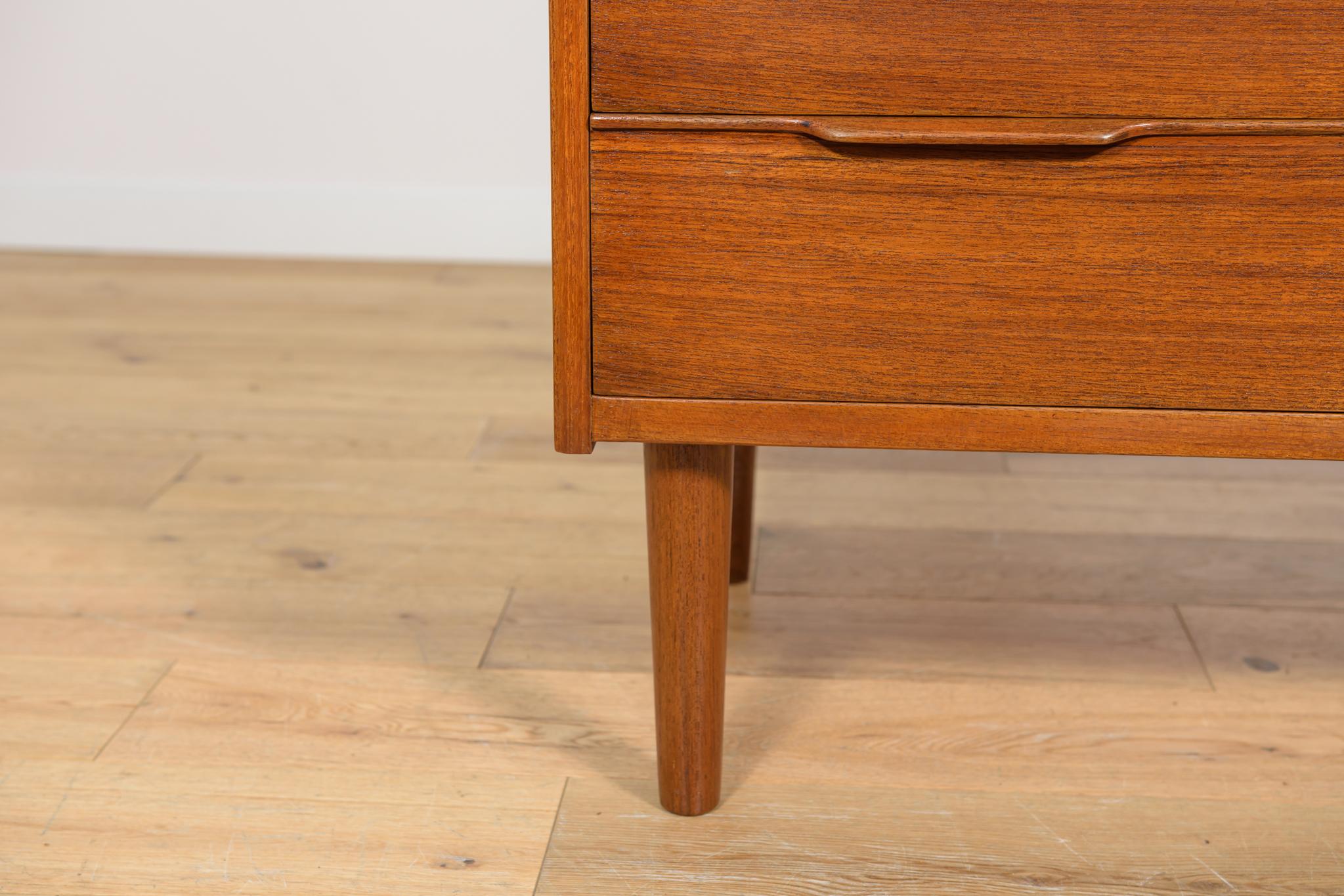 Mid-Century Teak Chest of Drawers, 1960s For Sale 7