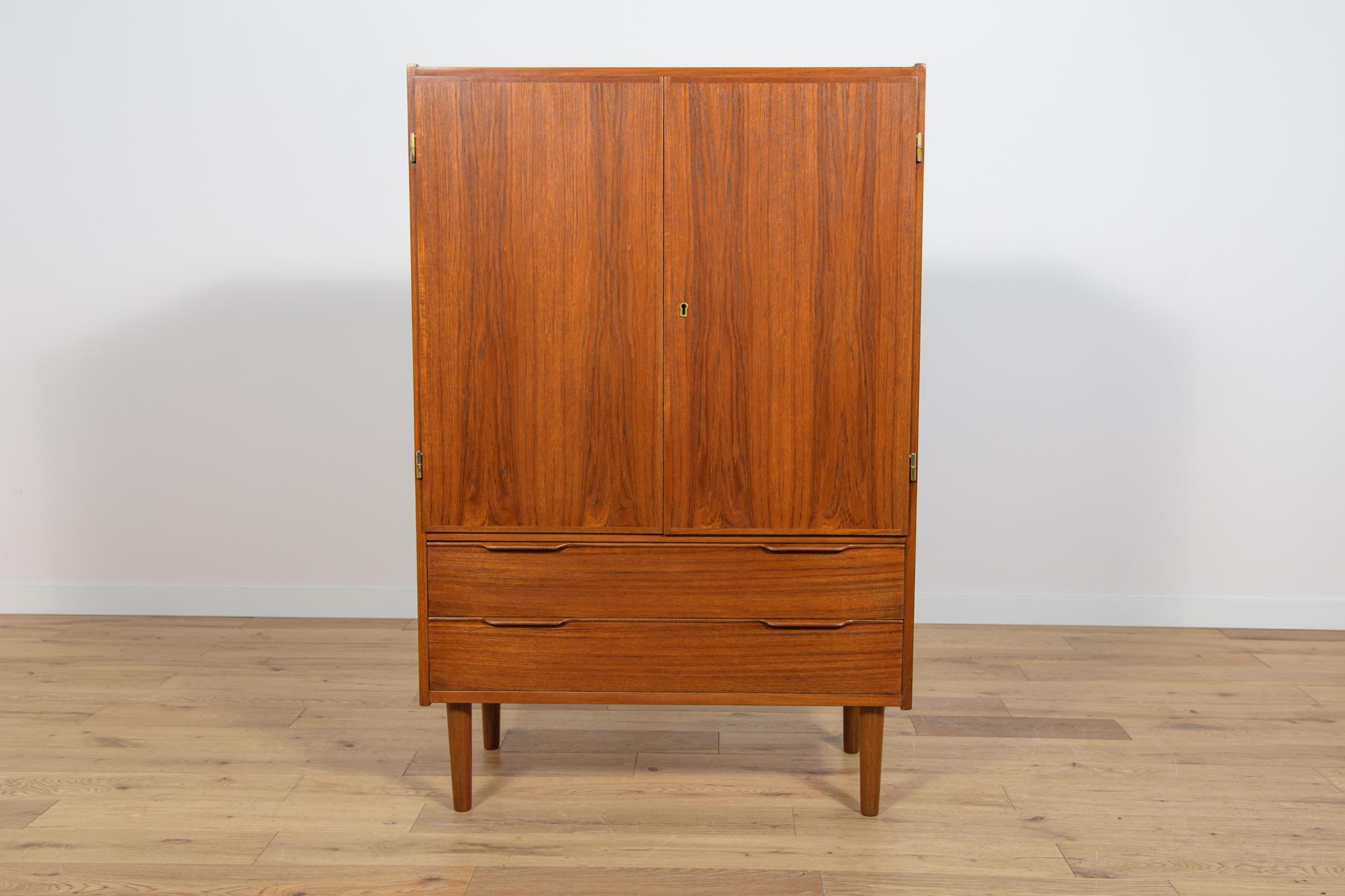 Mid-Century Modern Mid-Century Teak Chest of Drawers, 1960s For Sale