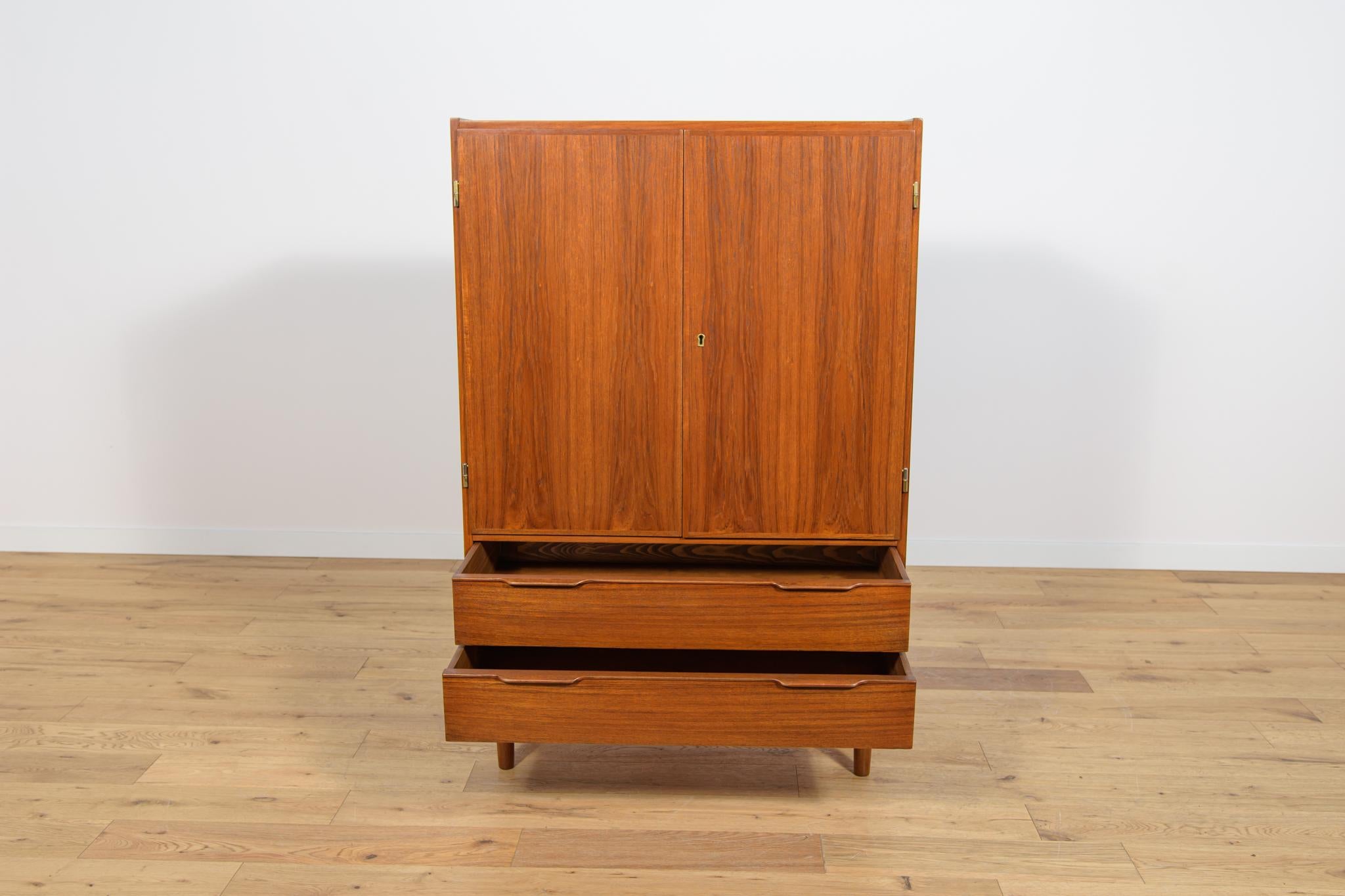Mid-Century Teak Chest of Drawers, 1960s For Sale 2