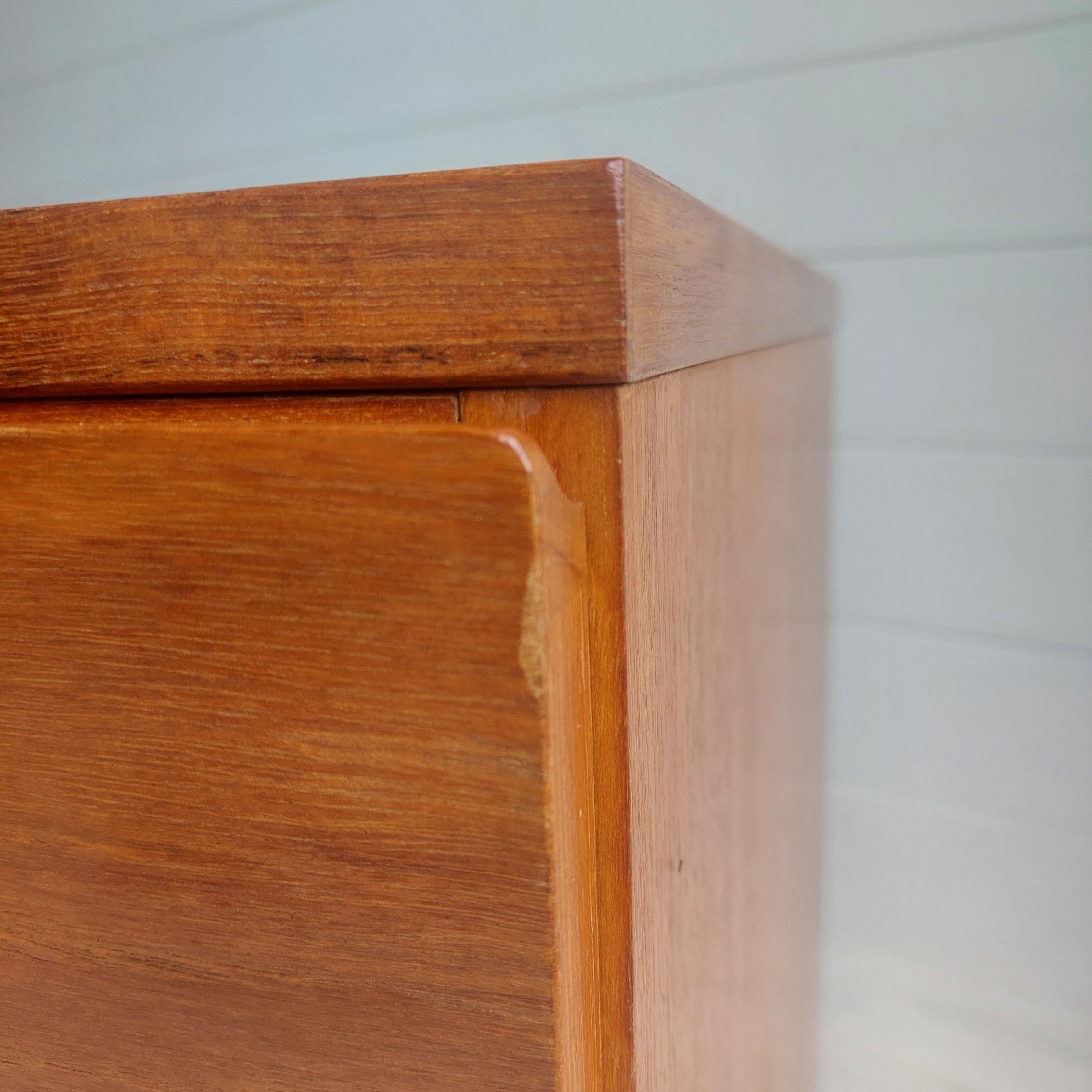 Mid century teak chest of drawers bedside table by Beaver & Tapley, 1970s 9