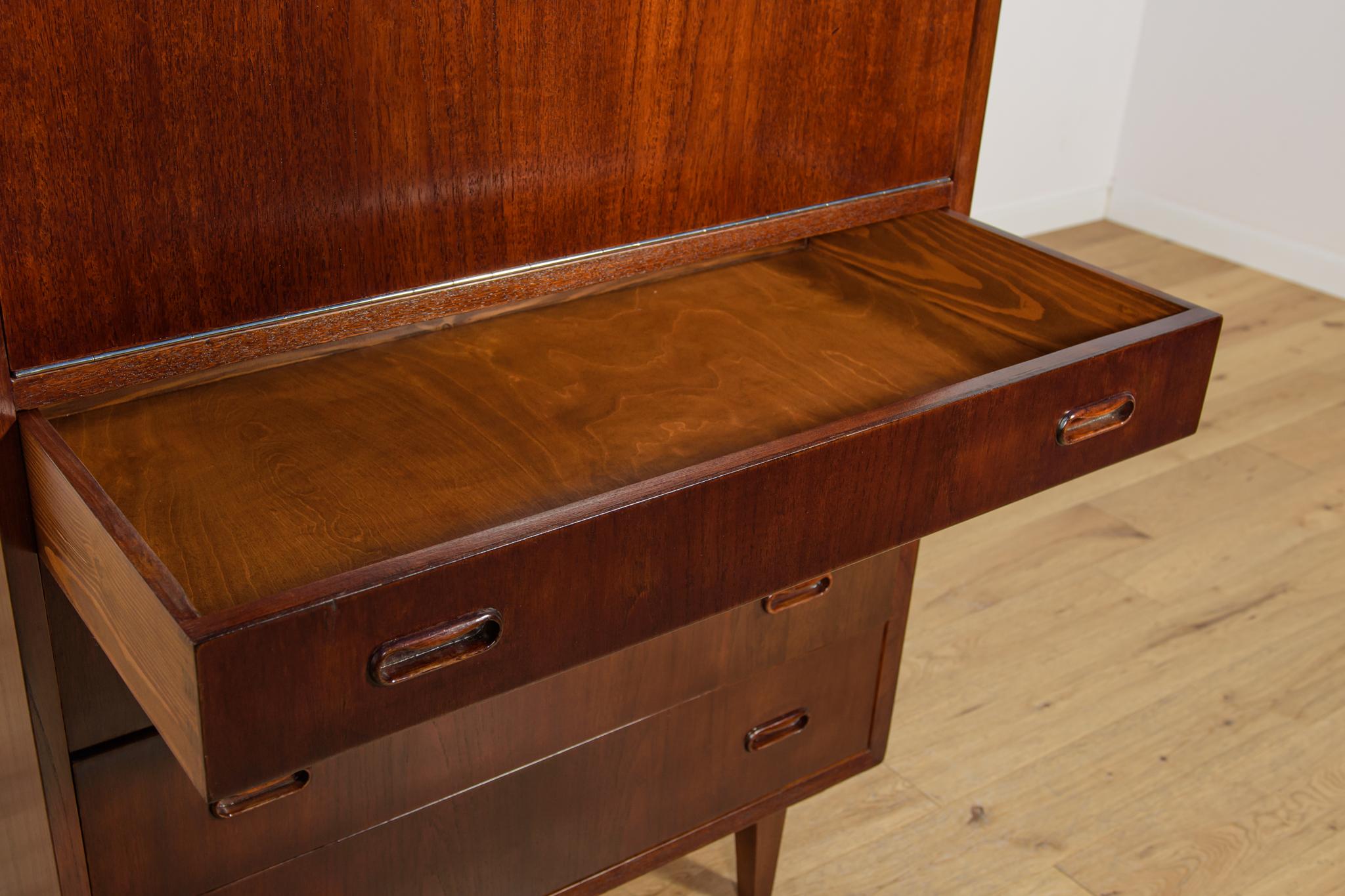Cassettiera in teak di metà secolo, Danimarca, anni '60 in vendita 5