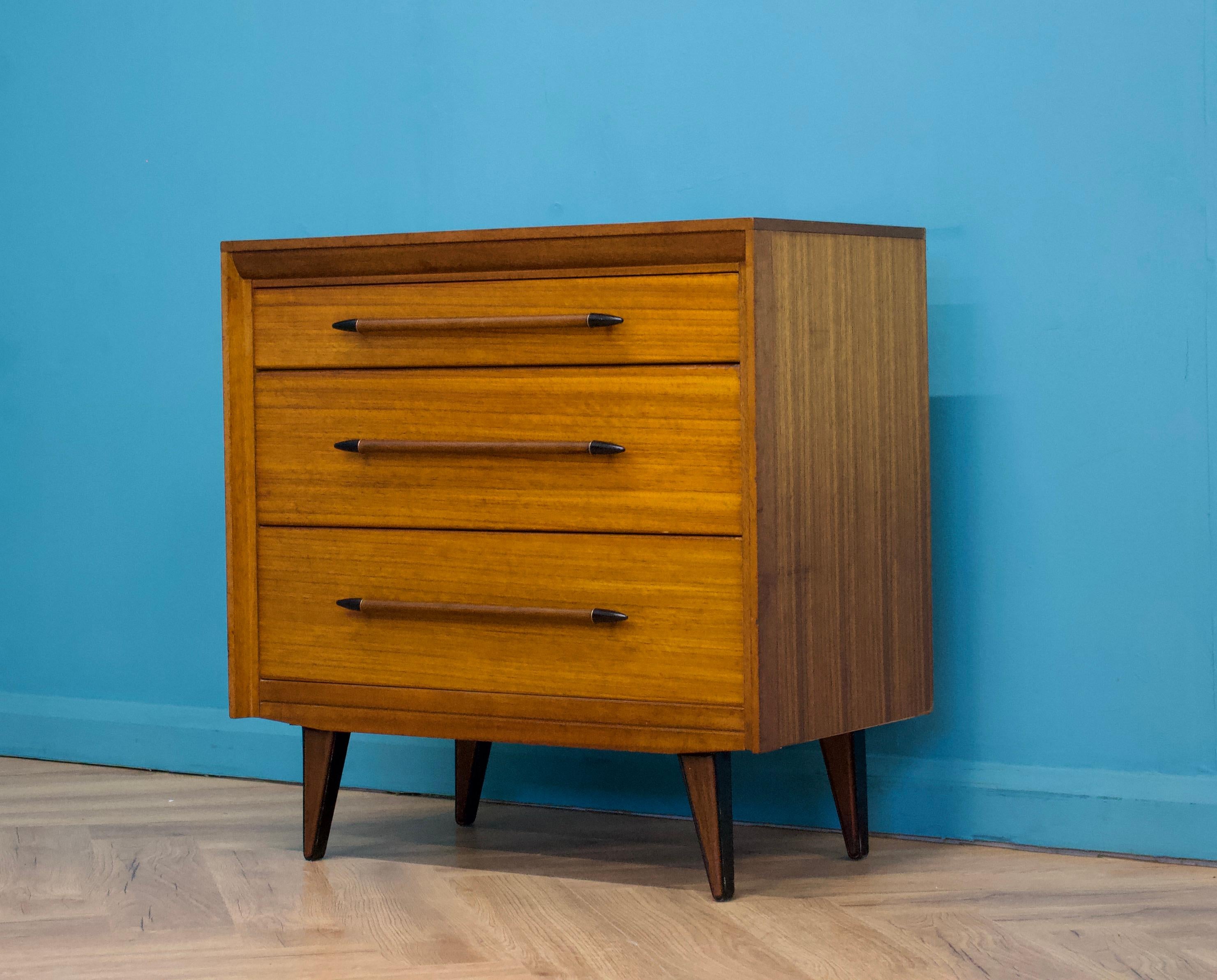 Mid-Century-Kommode aus Teakholz von Lebus, 1960er Jahre (Britisch) im Angebot