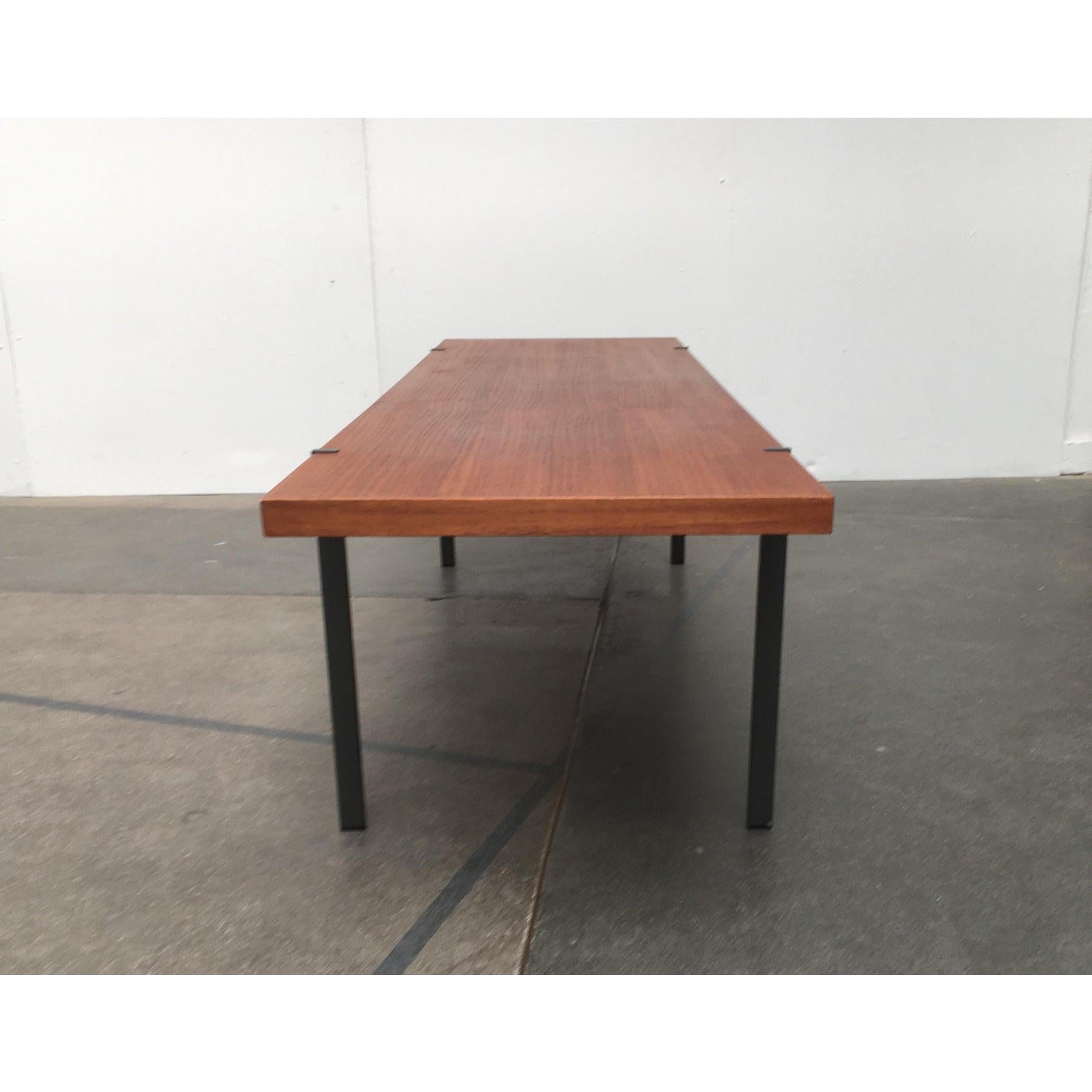 Mid-Century Modern Table basse en teck du milieu du siècle, années 1960 en vente