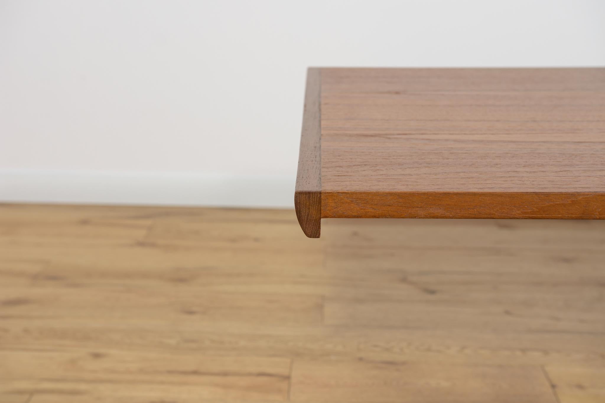 Table basse en teck du milieu du siècle par Johannes Andersen pour CFC Silkeborg, Danemark. en vente 7
