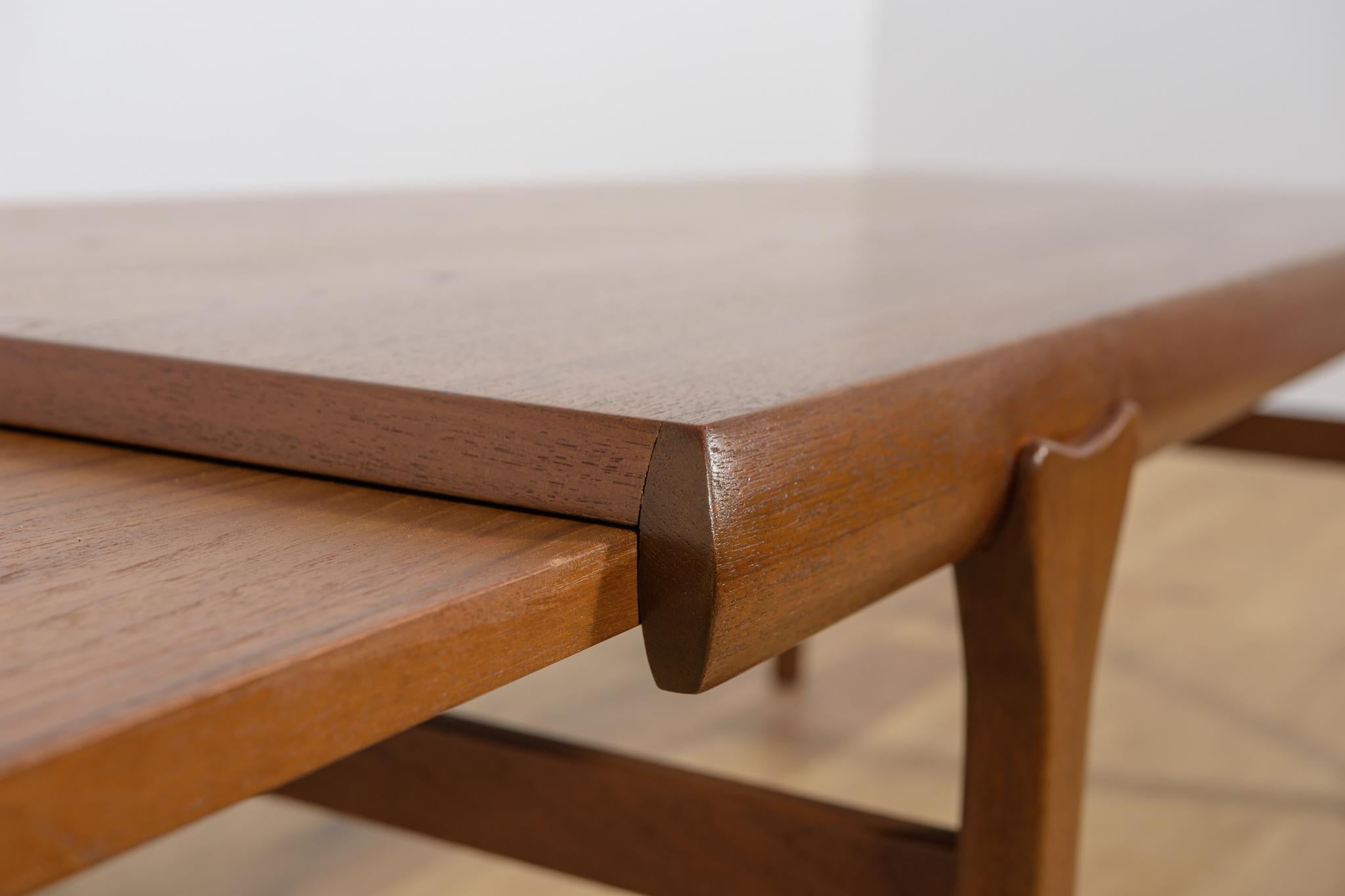 Table basse en teck du milieu du siècle par Johannes Andersen pour CFC Silkeborg, Danemark. en vente 8