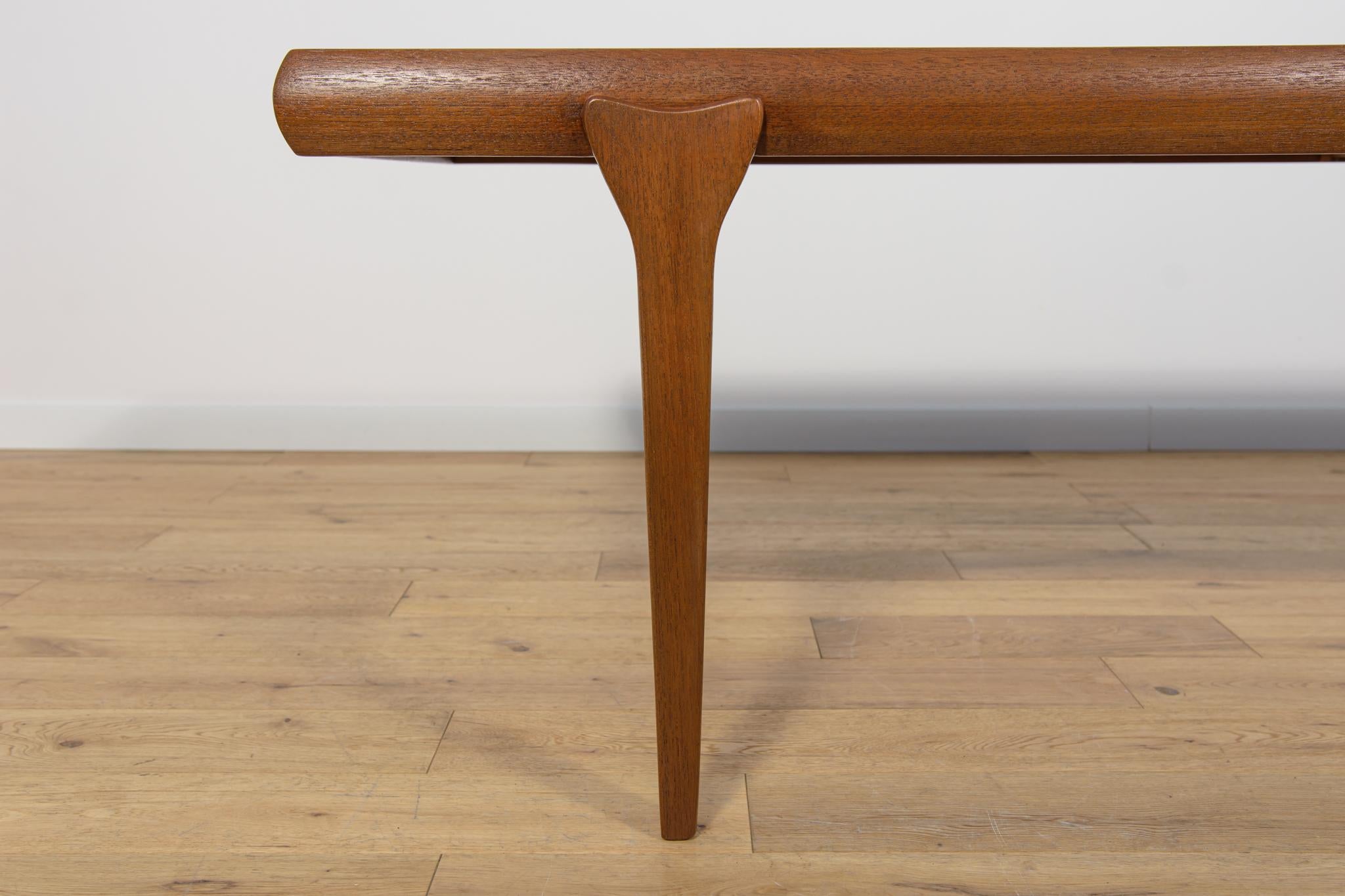 Table basse en teck du milieu du siècle par Johannes Andersen pour CFC Silkeborg, Danemark. en vente 9