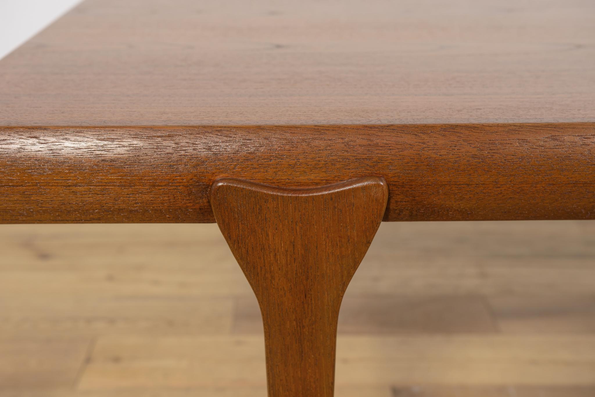 Table basse en teck du milieu du siècle par Johannes Andersen pour CFC Silkeborg, Danemark. en vente 10