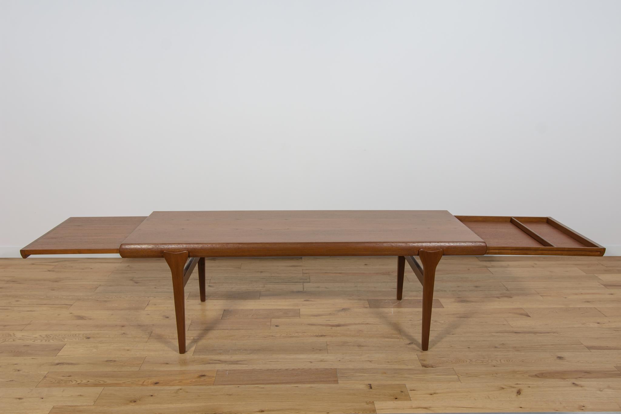 Table basse en teck du milieu du siècle par Johannes Andersen pour CFC Silkeborg, Danemark. en vente 1