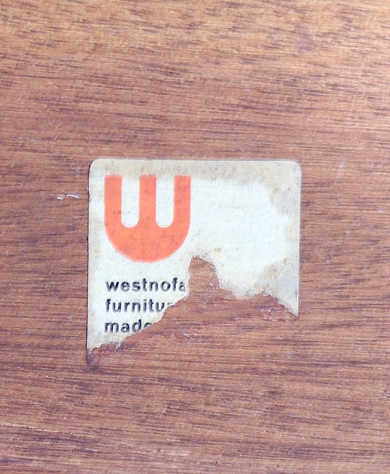 Table basse en teck du milieu du siècle par Westnofa, fabriquée en Norvège, vers les années 1960/1970 Bon état - En vente à New York, NY