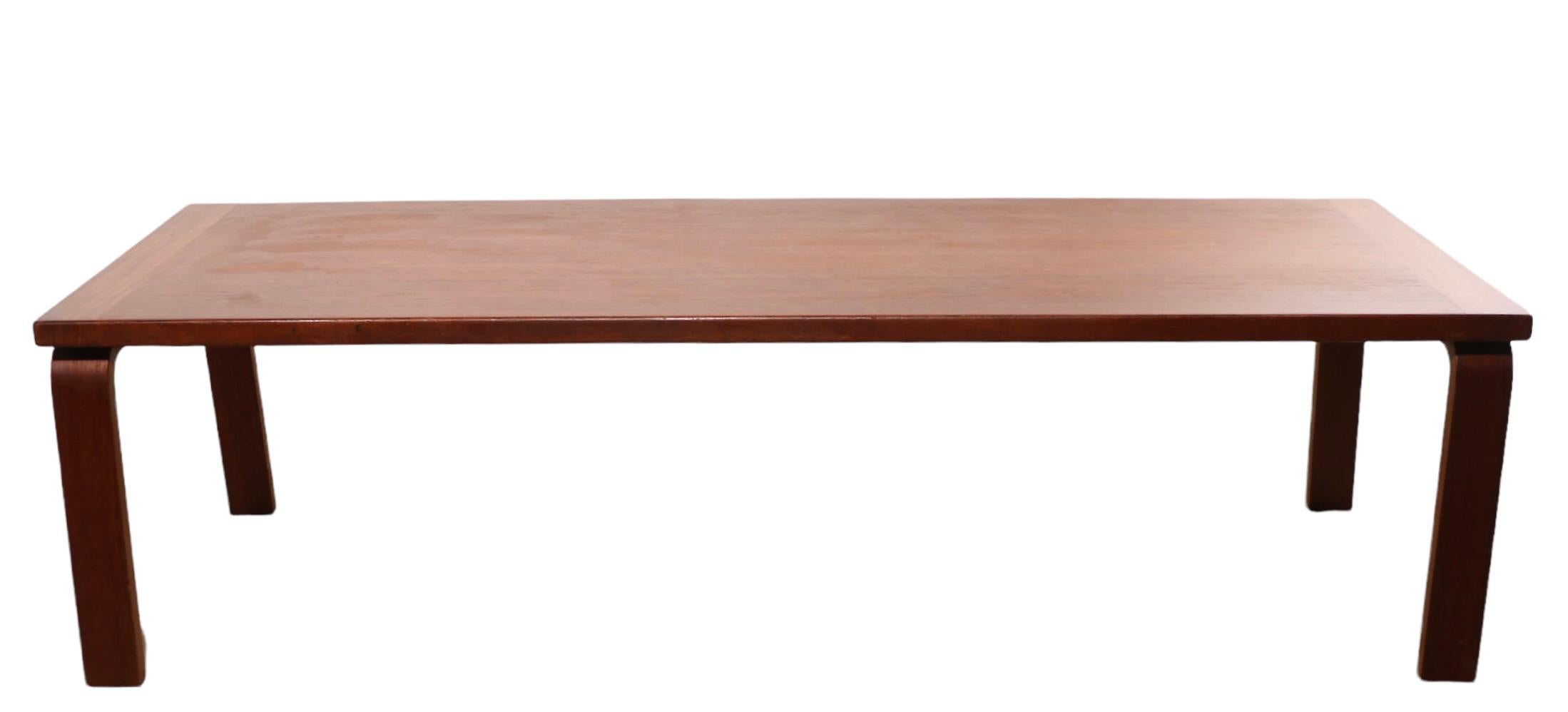 Table basse en teck du milieu du siècle par Westnofa, fabriquée en Norvège, vers les années 1960/1970 en vente 2