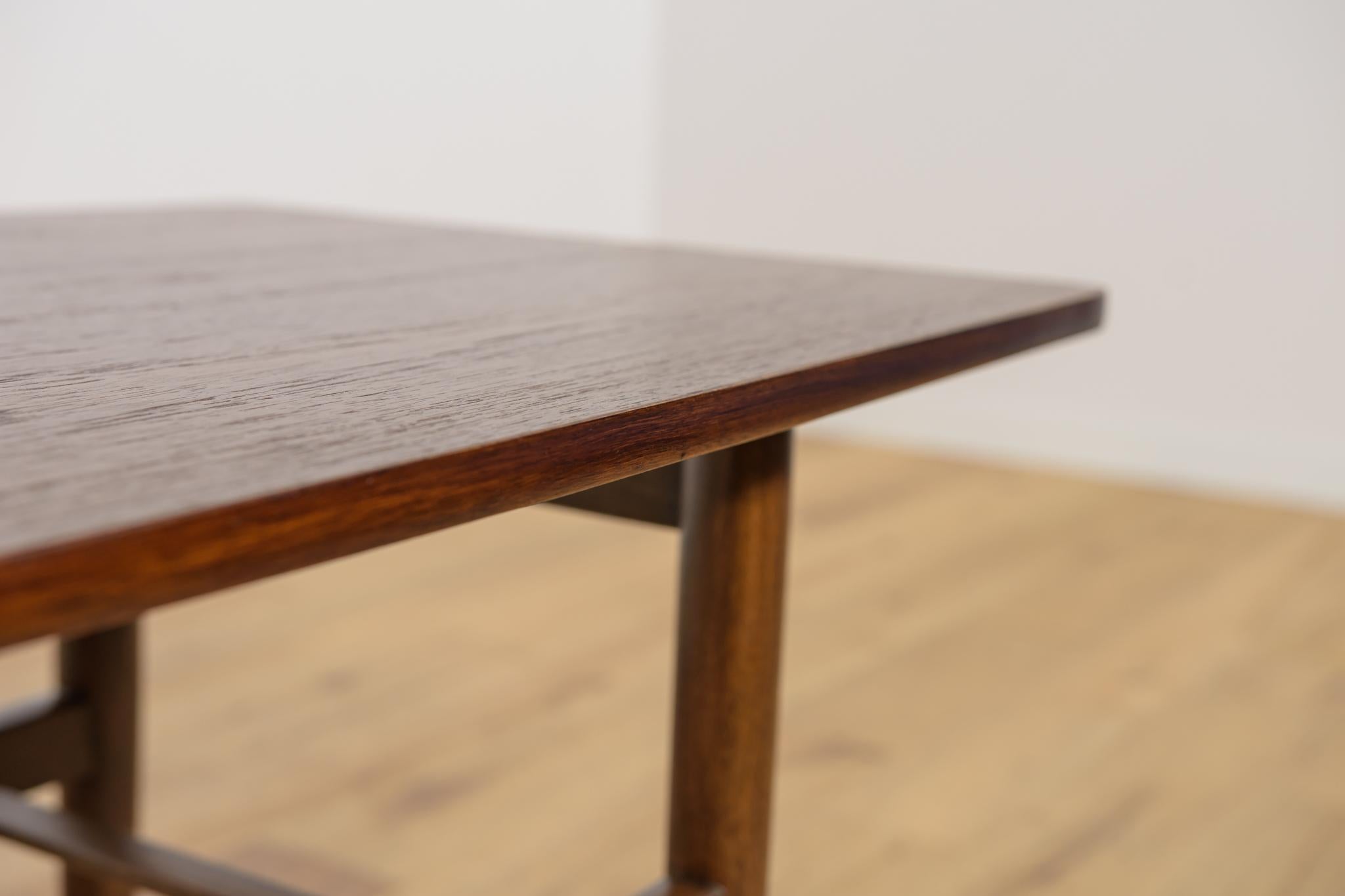 Table basse en teck du milieu du siècle, Danemark  1960s en vente 2