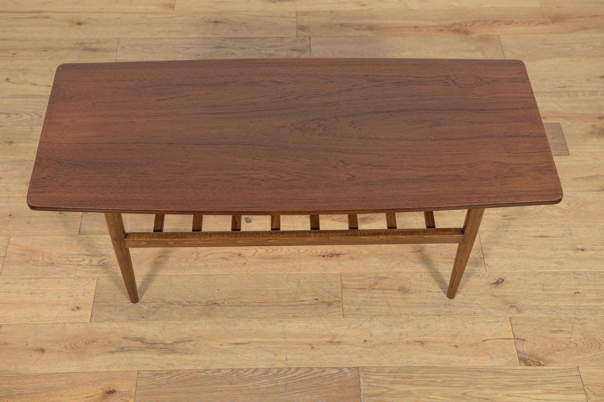 Mid-Century Modern Table basse en teck du milieu du siècle, Danemark  1960s en vente