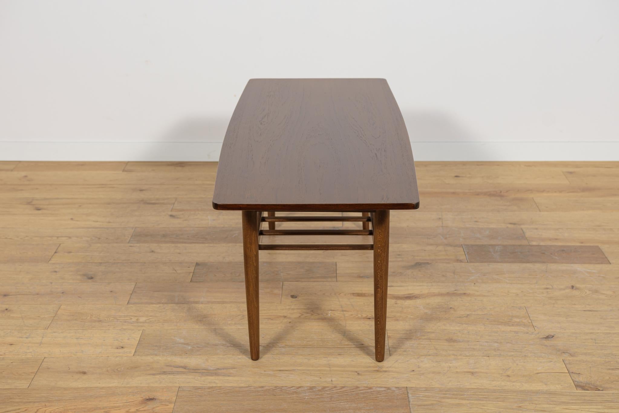 Danois Table basse en teck du milieu du siècle, Danemark  1960s en vente