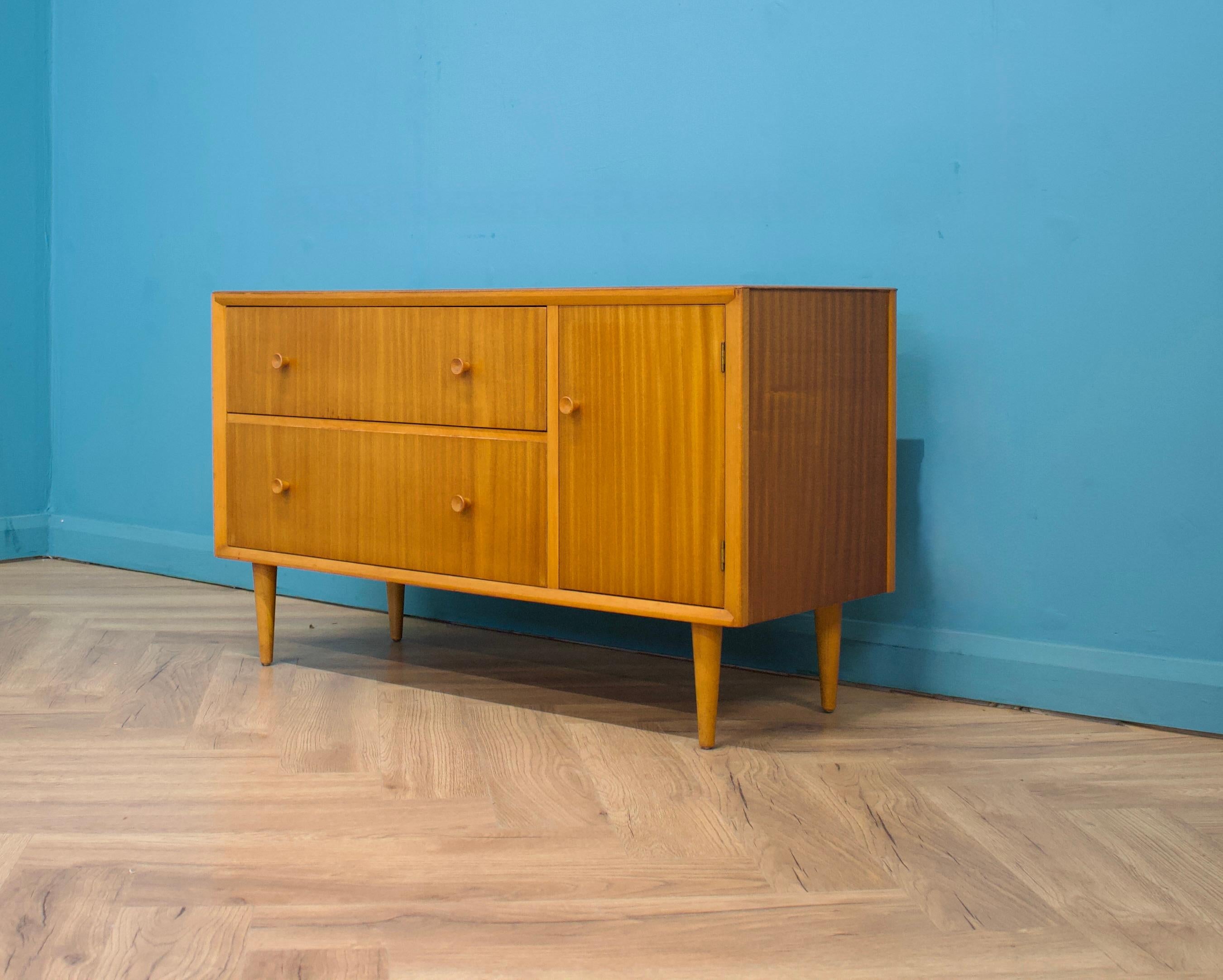 Britannique Enfilade compact en teck du milieu du siècle dernier de CWS, années 1960 en vente