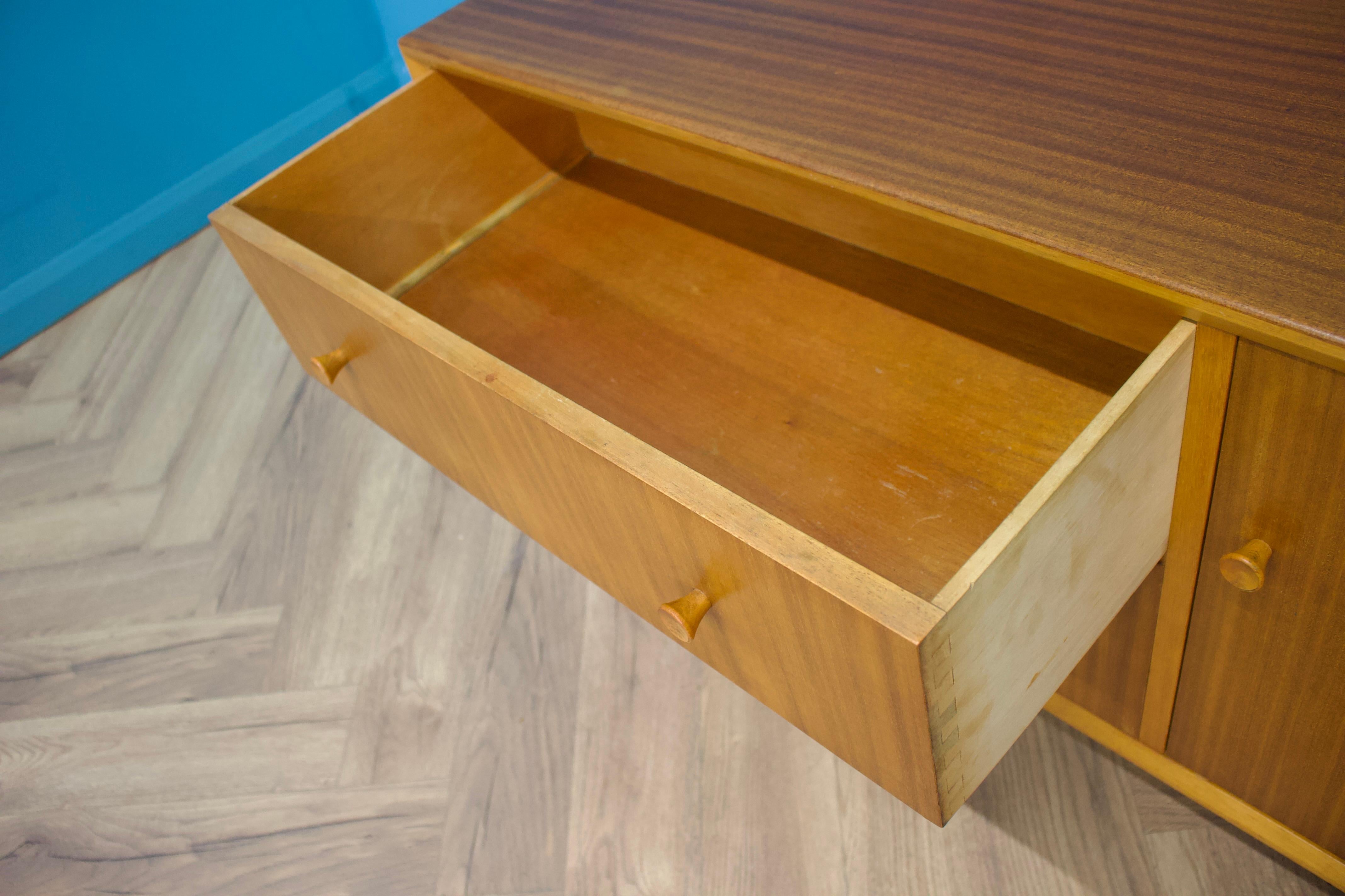 Poli Enfilade compact en teck du milieu du siècle dernier de CWS, années 1960 en vente