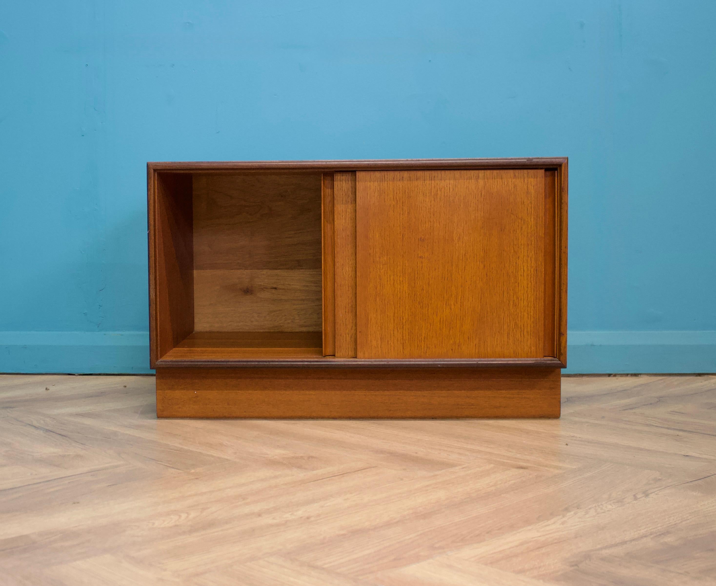 Mid-Century Modern Enfilade compact en teck du milieu du siècle dernier de G Plan, années 1960 en vente