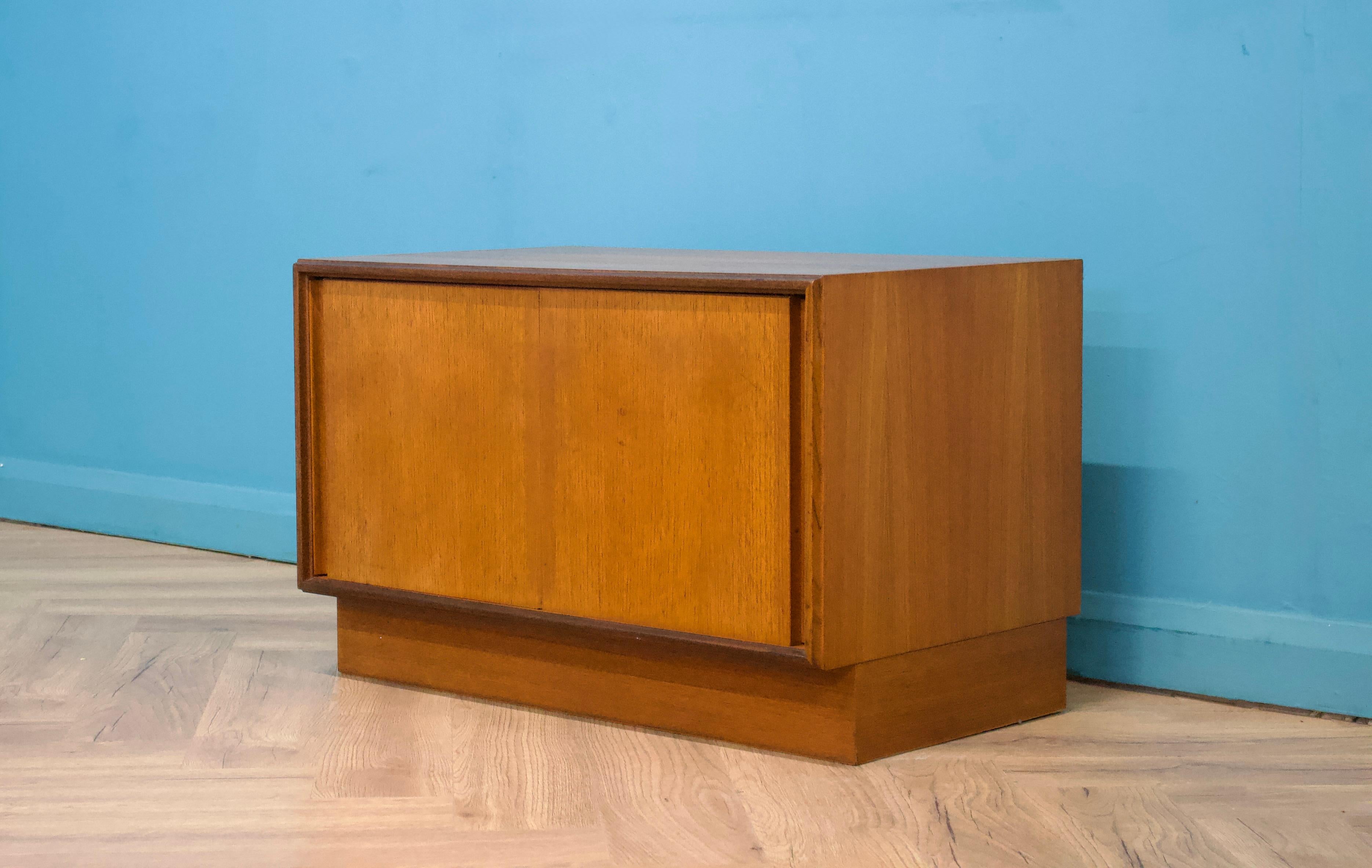 Enfilade compact en teck du milieu du siècle dernier de G Plan, années 1960 Bon état - En vente à South Shields, GB