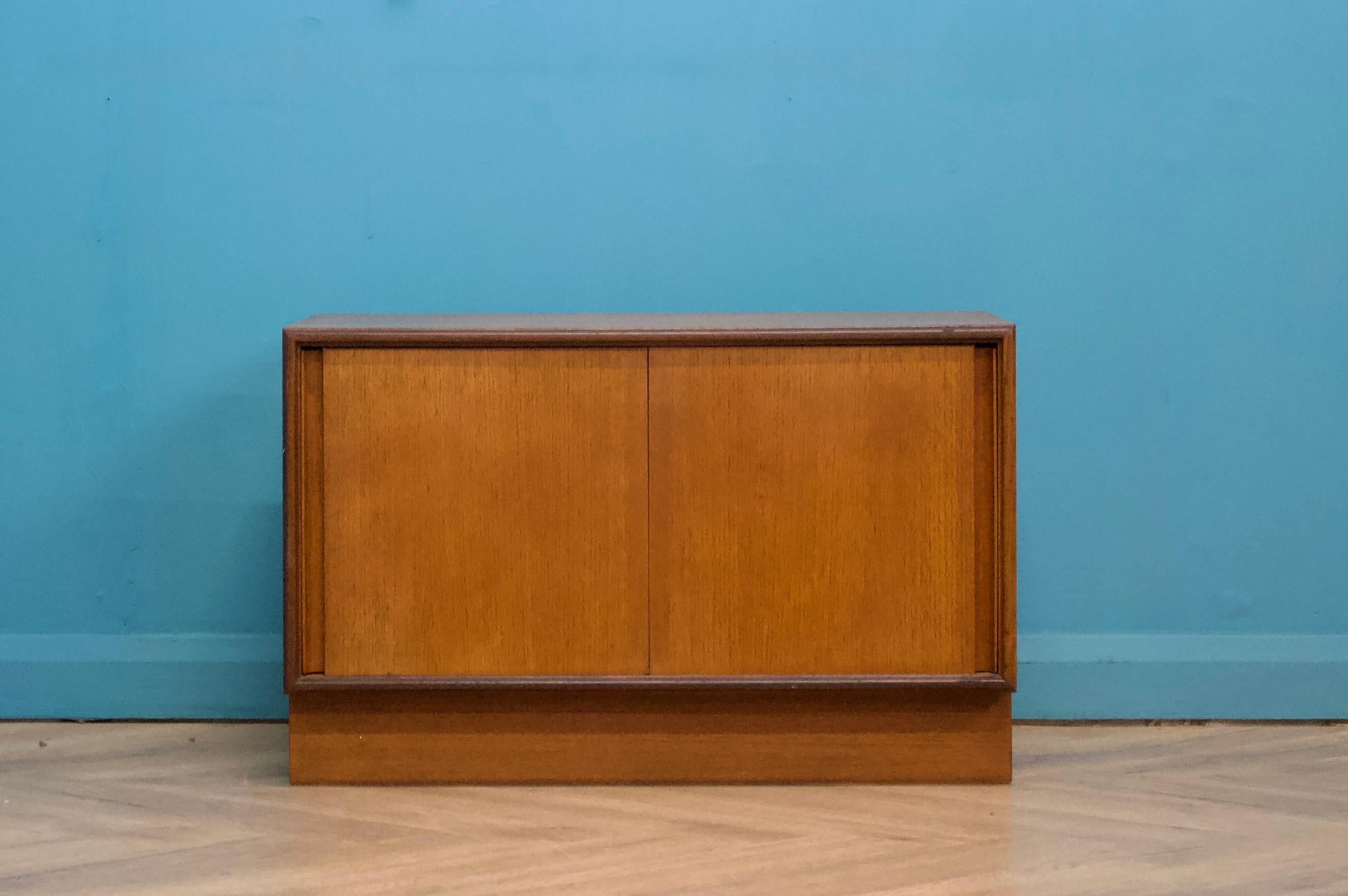 20ième siècle Enfilade compact en teck du milieu du siècle dernier de G Plan, années 1960 en vente