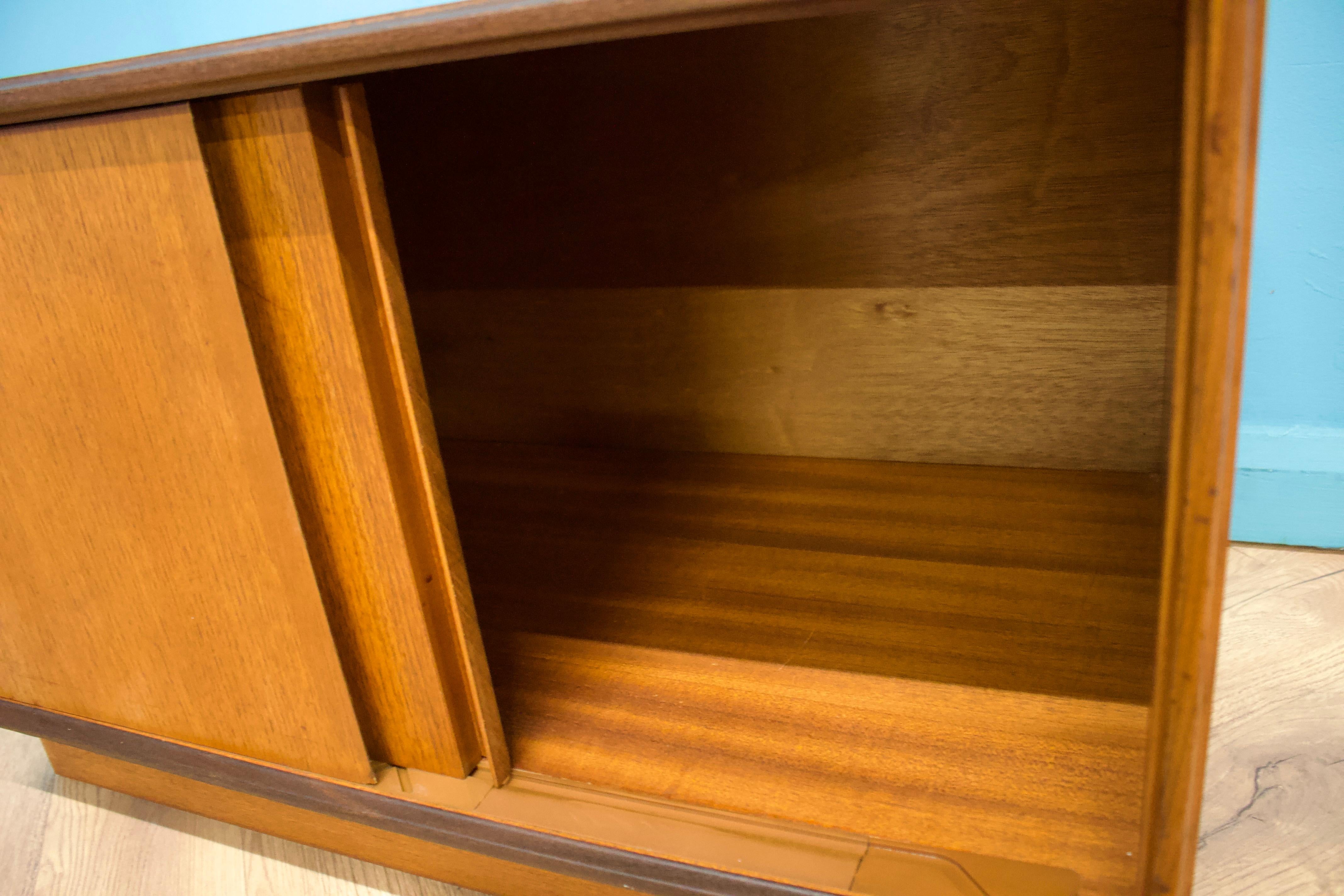 Teck Enfilade compact en teck du milieu du siècle dernier de G Plan, années 1960 en vente