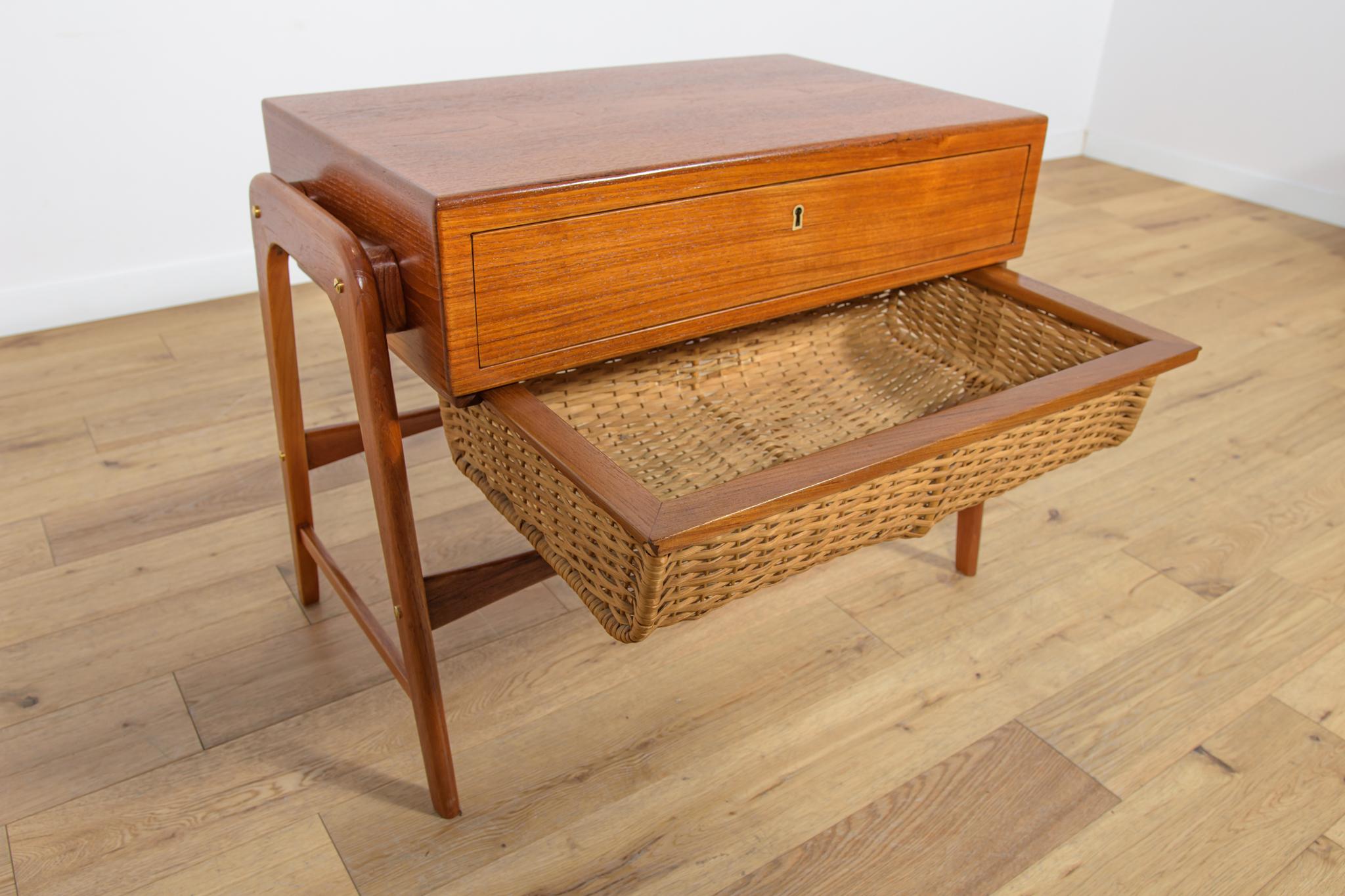 Mid-Century Teak Console Table, 1970s For Sale 2