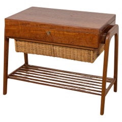 Metà secolo  Tavolo consolle in teak, Danimarca, anni '70