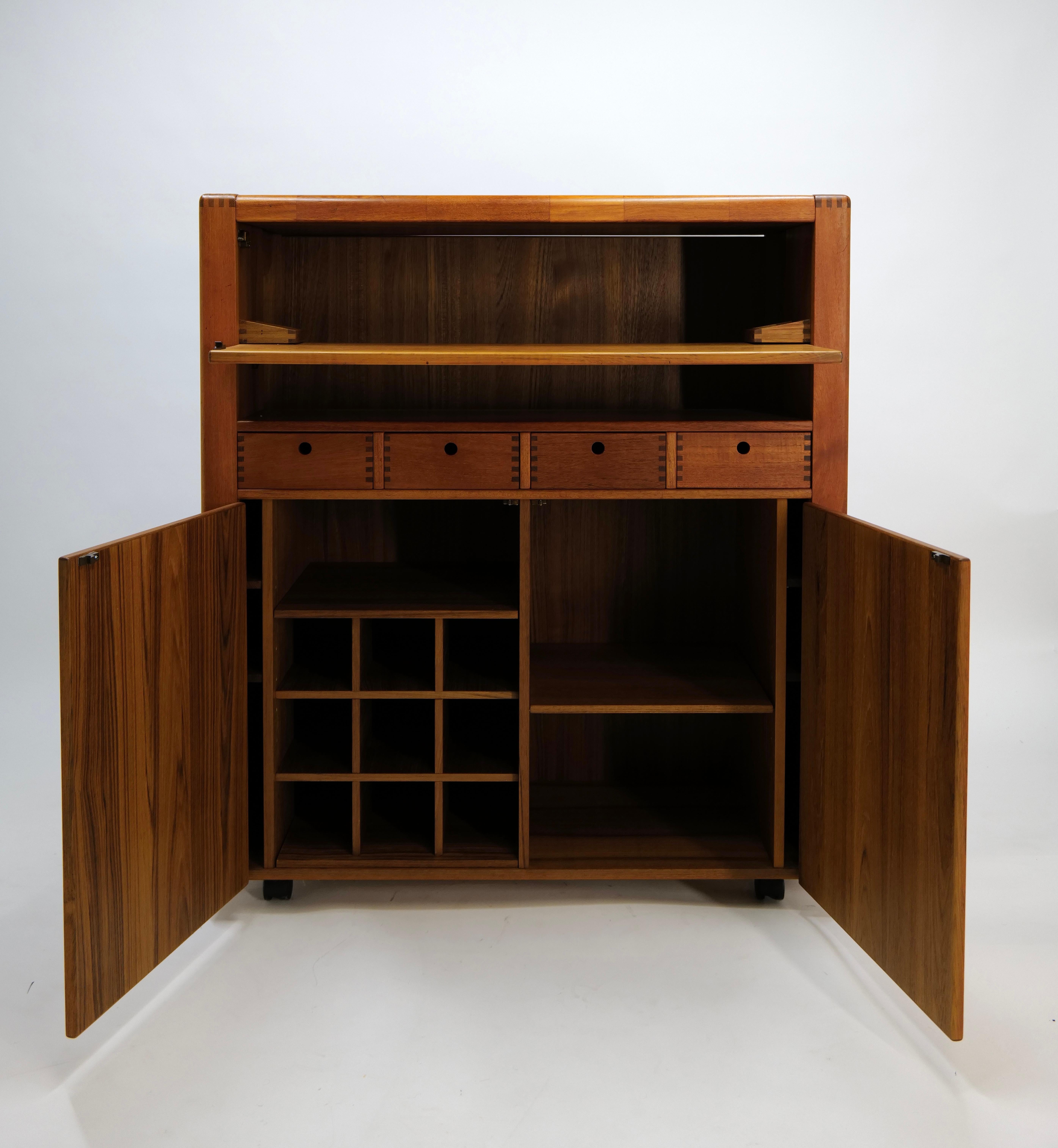 Mid Century Teak Convertible Dry Bar 7