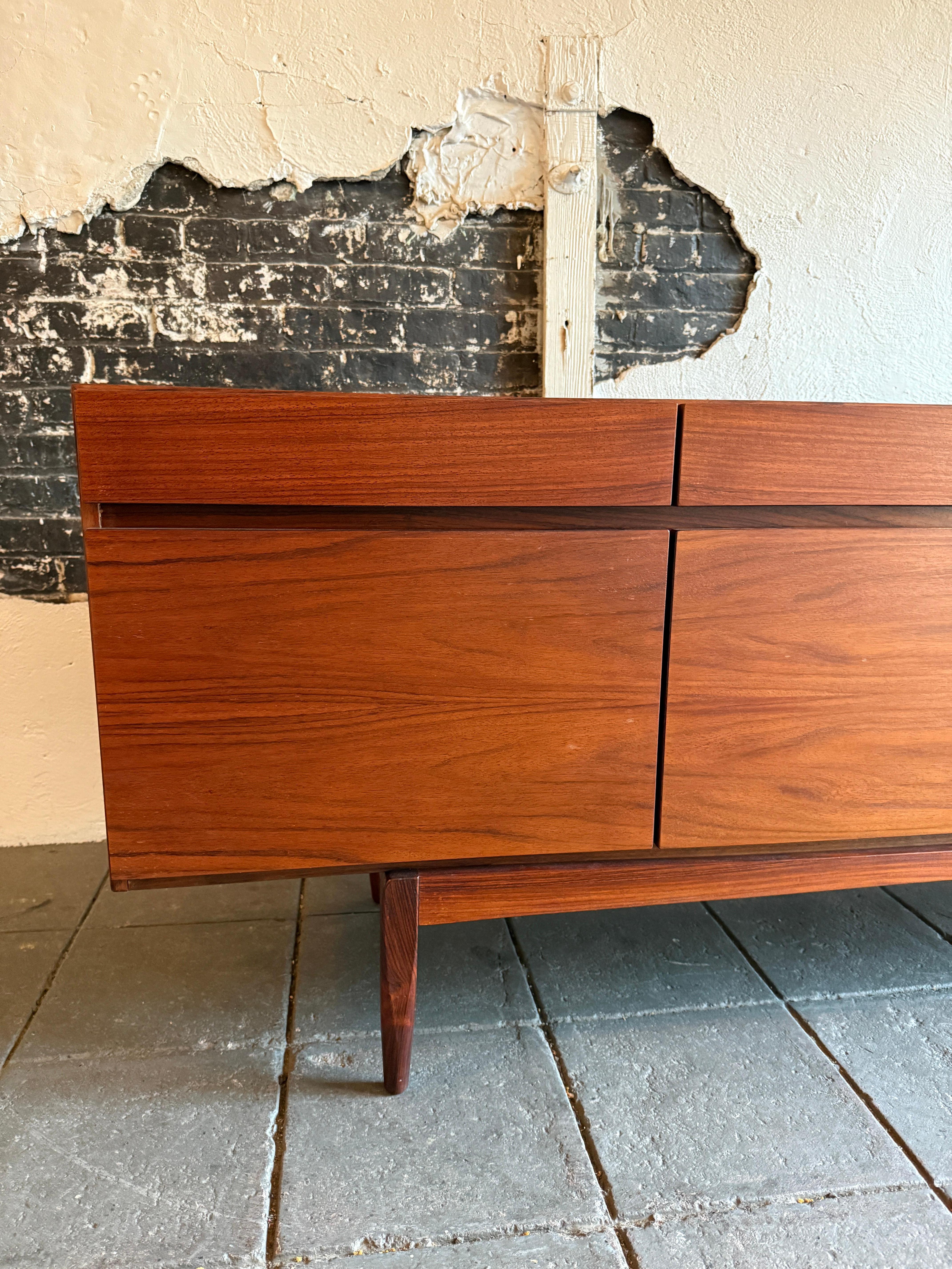 Danish Mid century Rosewood Credenza by Ib Kofod-Larsen Faarup Møbelfabrik Model FA66