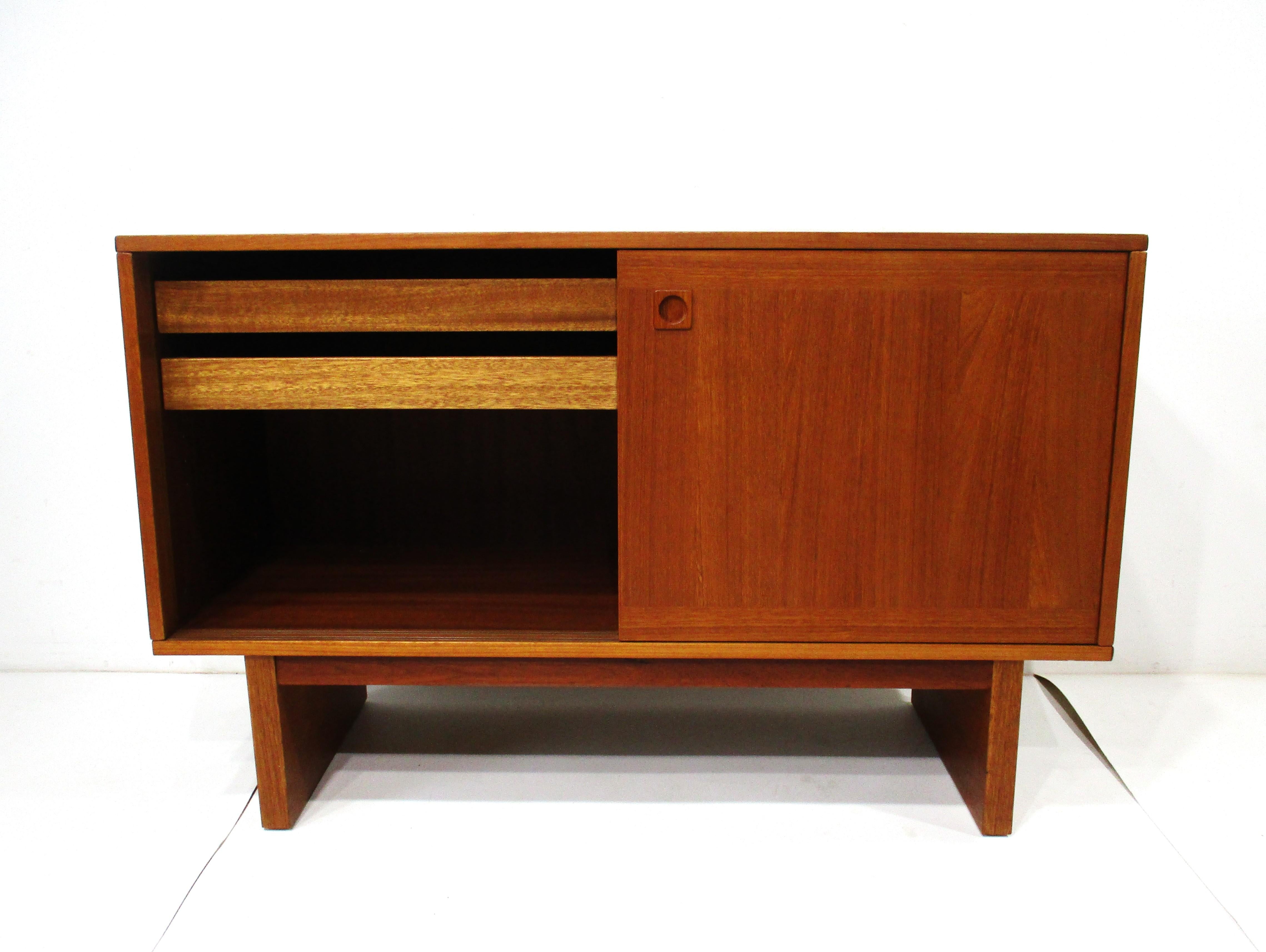 Mid Century Teak Credenza by Johannes Andersen for Dyrlund Denmark In Good Condition In Cincinnati, OH