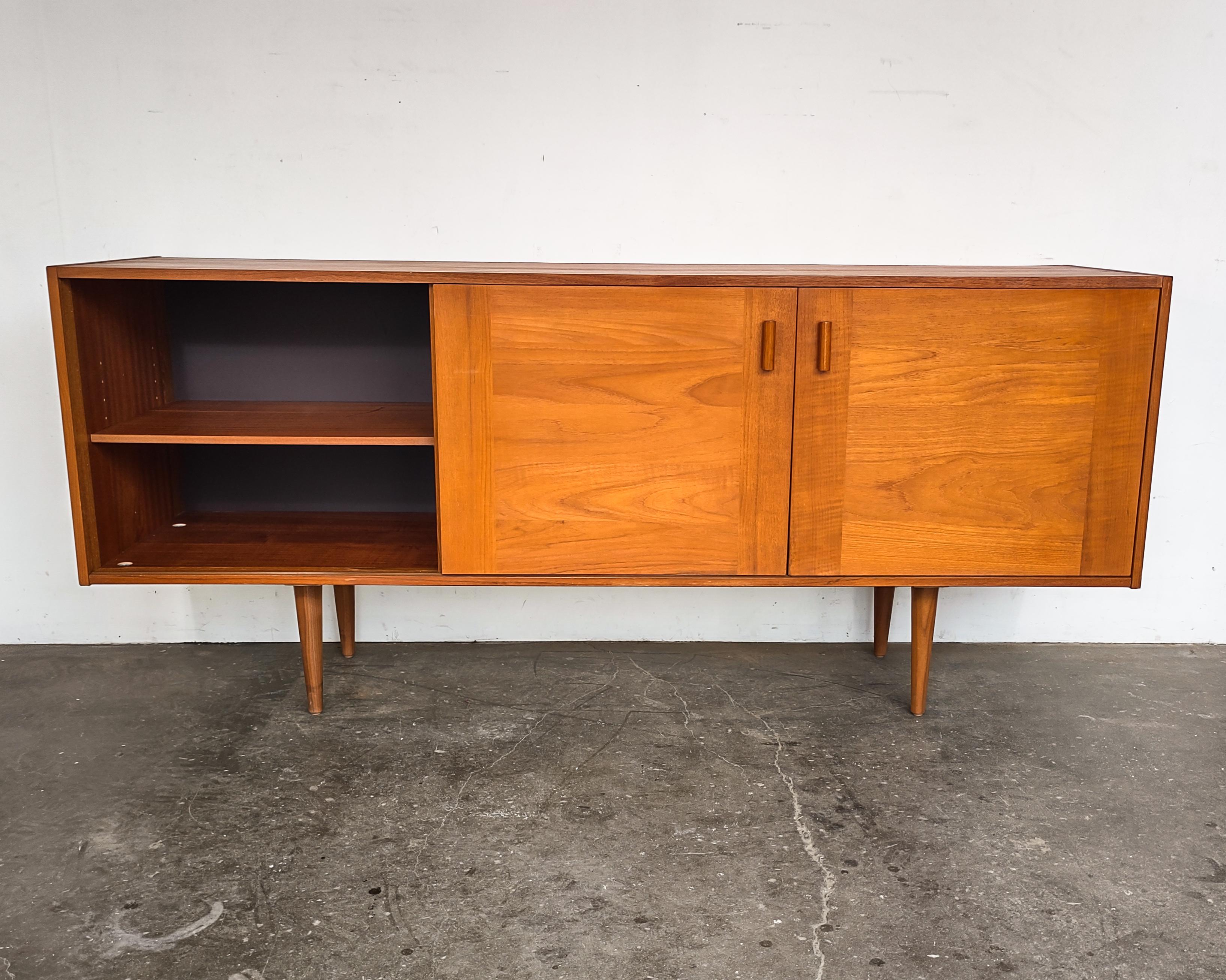Mid-Century Teak Credenza with Sliding Doors by Domino Møbler In Good Condition In Hawthorne, CA
