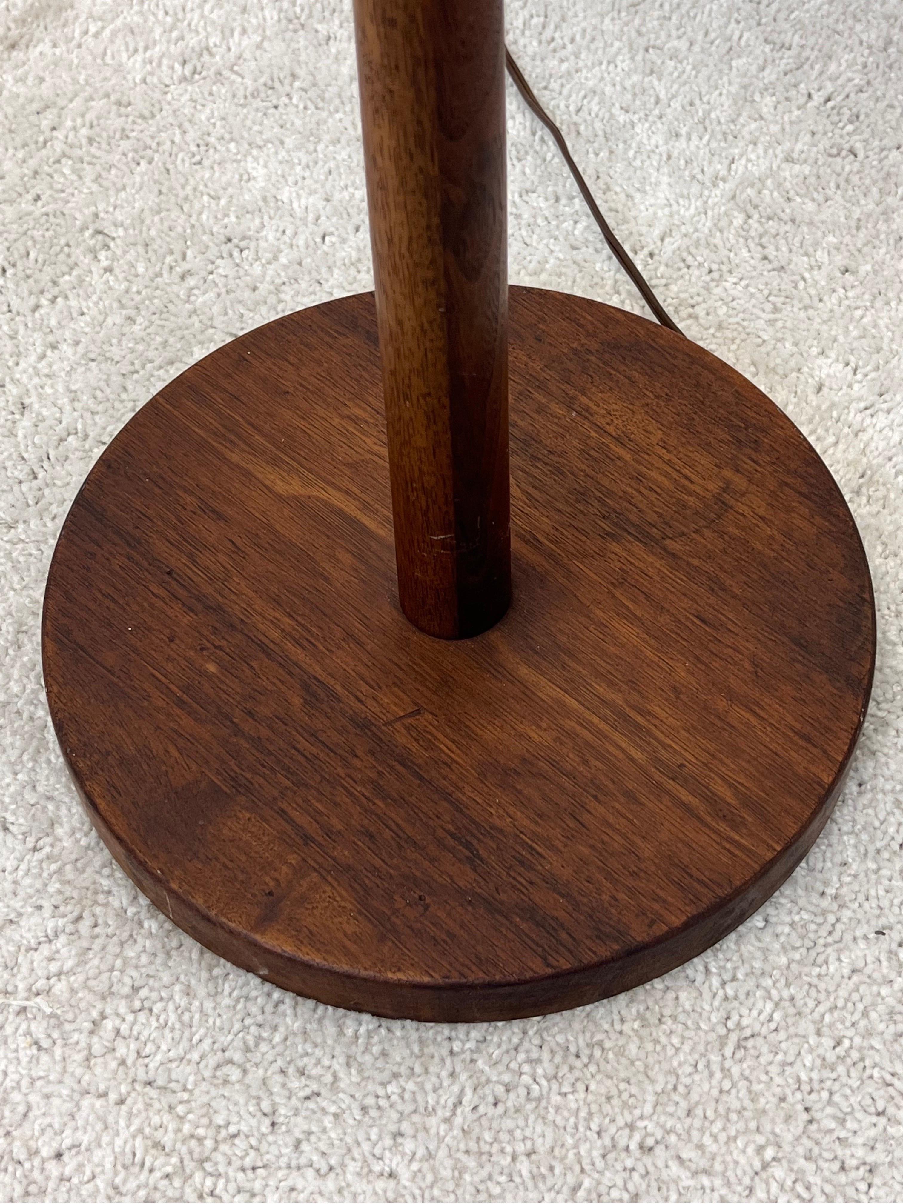 Mid-Century Teak Danish Floor Lamp with Original Pleated Linen Shade, 1960s In Good Condition In Miami, FL