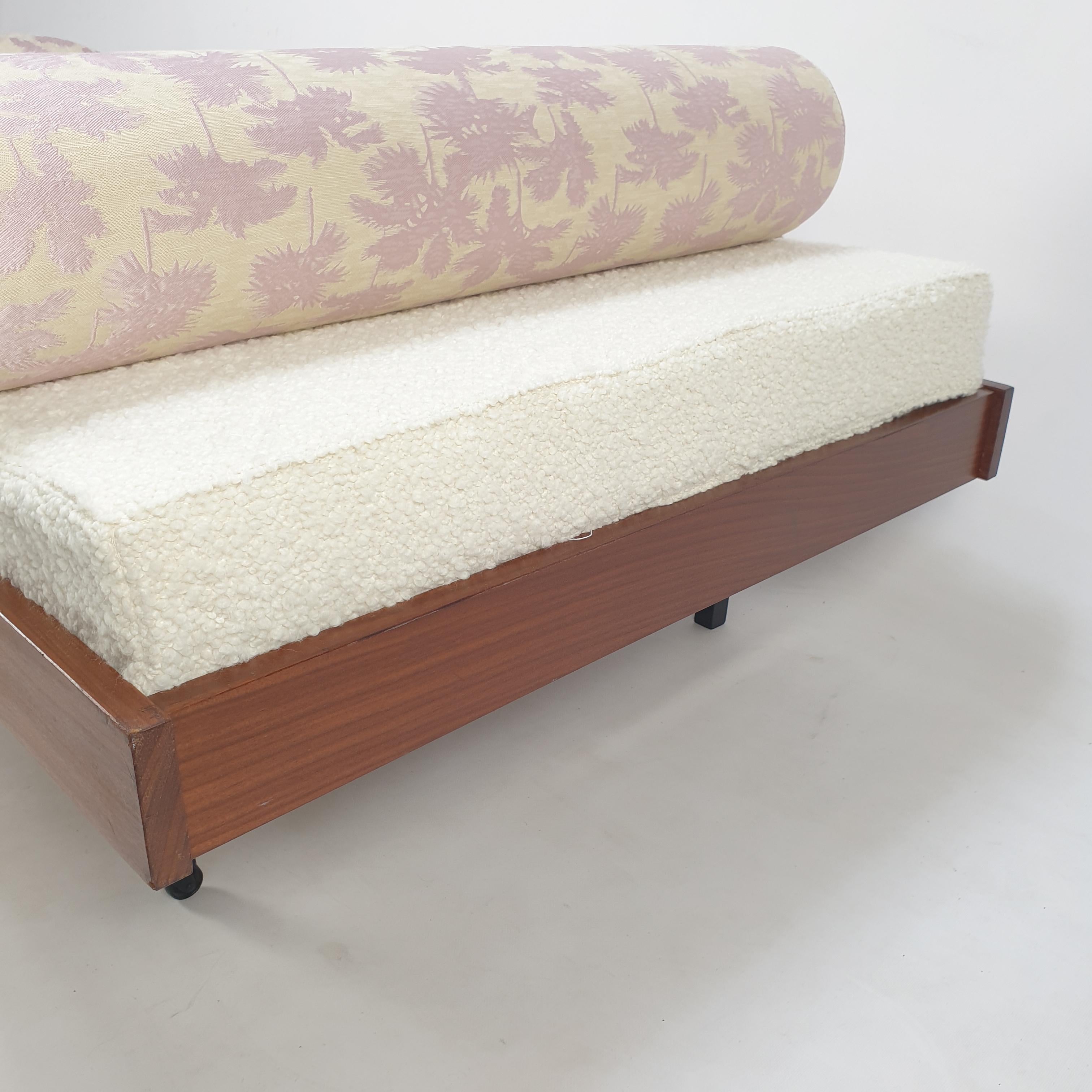 Mid Century Teak Daybed with Dedar Cushions, 1960s For Sale 7