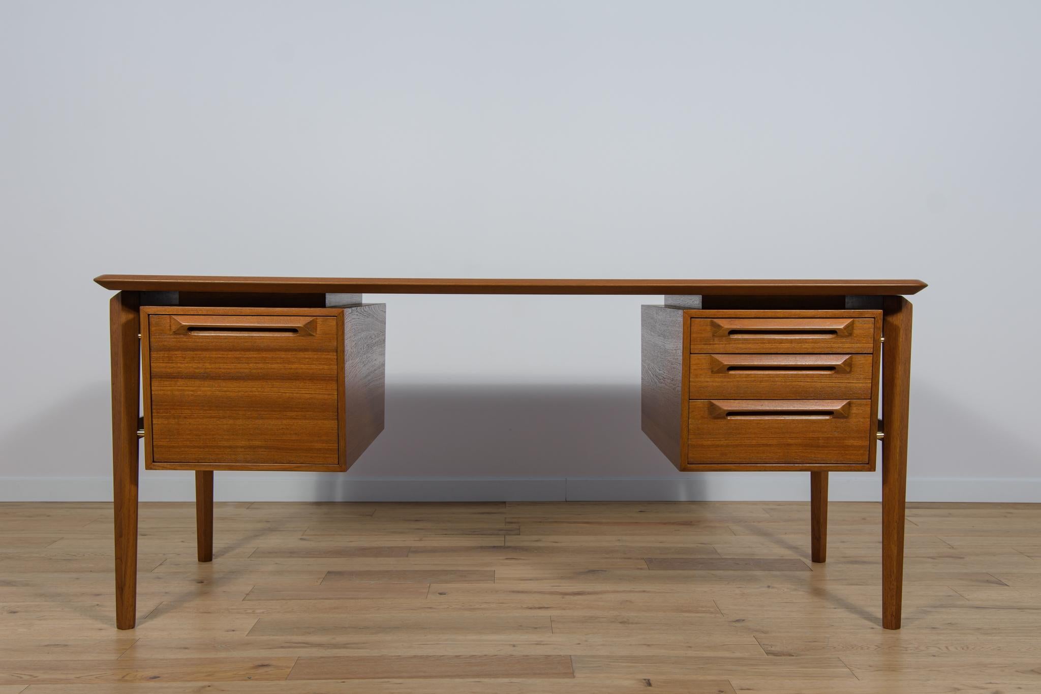 Mid-Century Modern Mid-Century Teak Desk by I.B Kofod-Larsen for Seffle Möbelfabrik, Sweden, 1950s For Sale