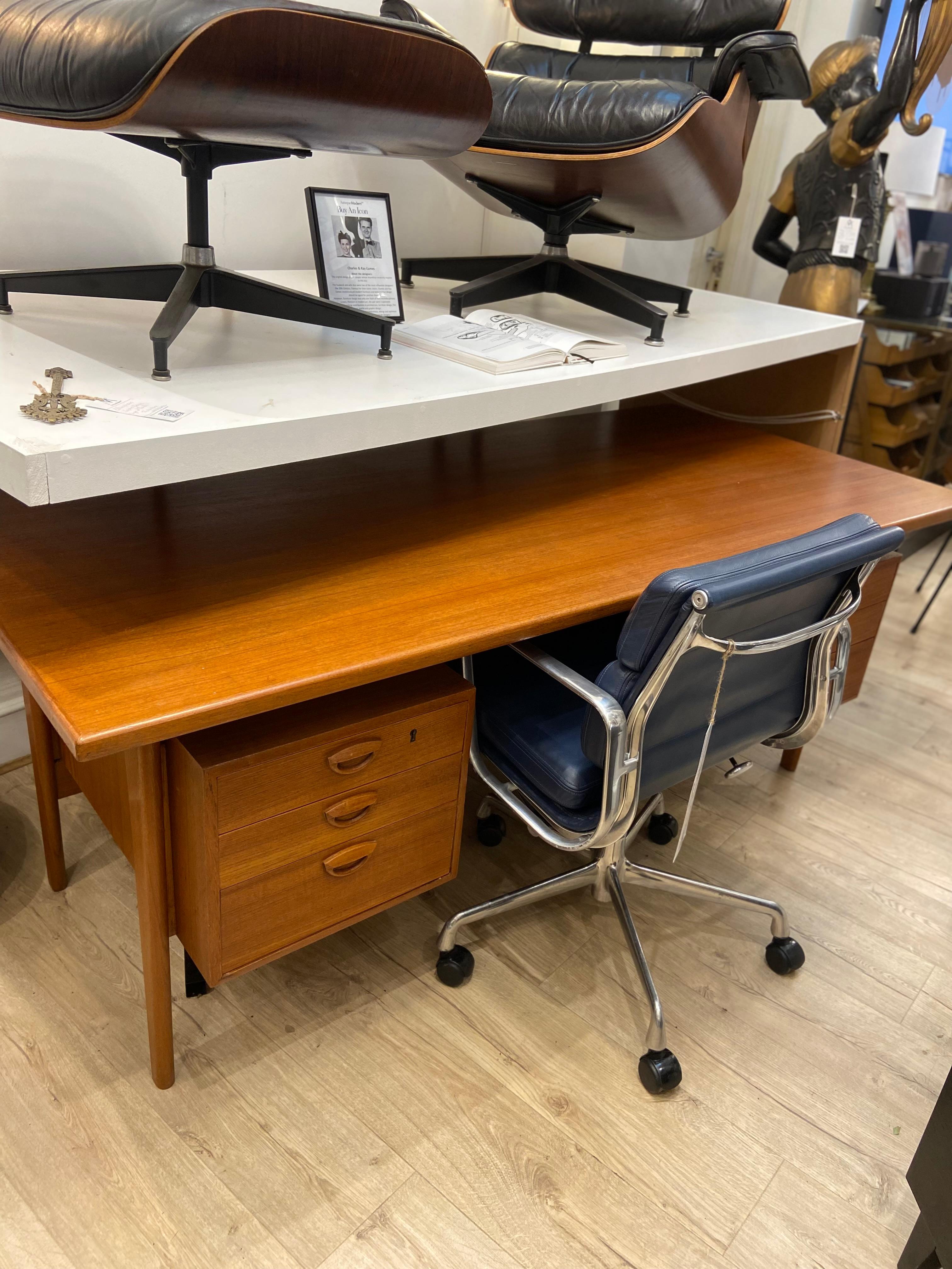 Danish Mid-Century Teak Desk By Kai Kristiansen For Sale