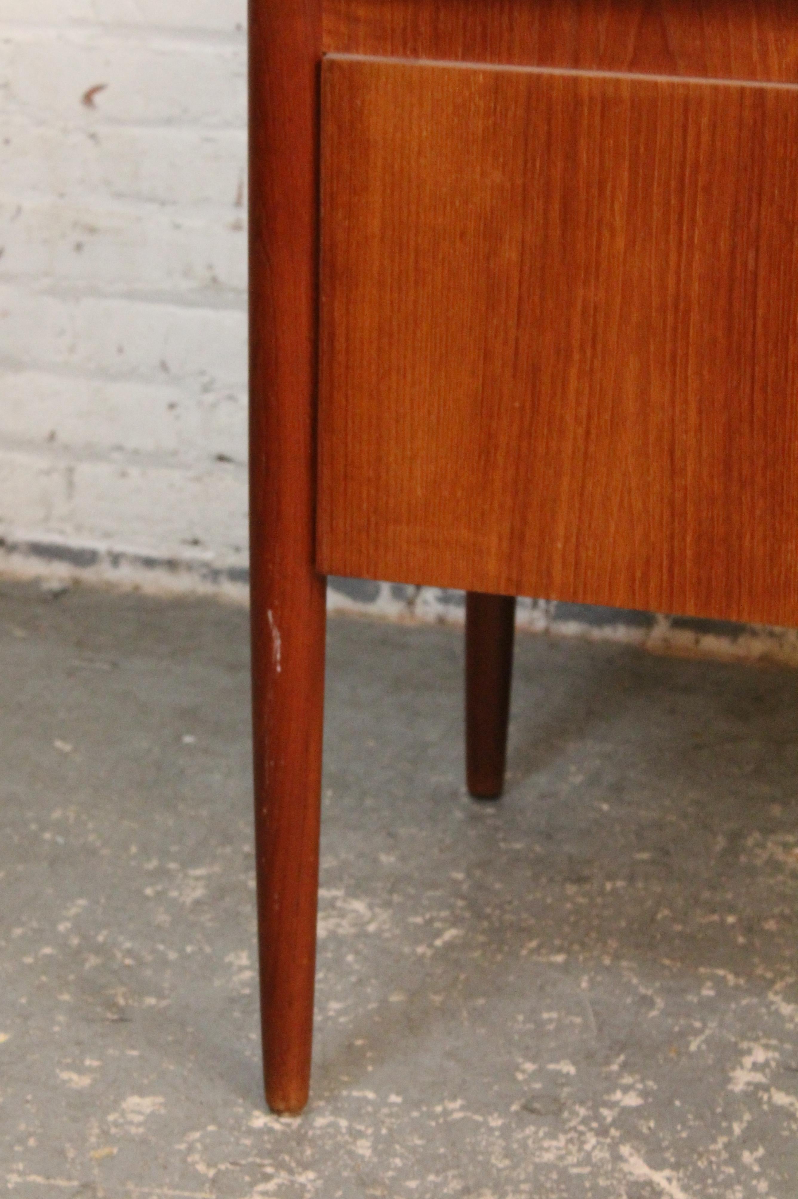 Mid-Century Teak Desk by Maurice Villency For Sale 9