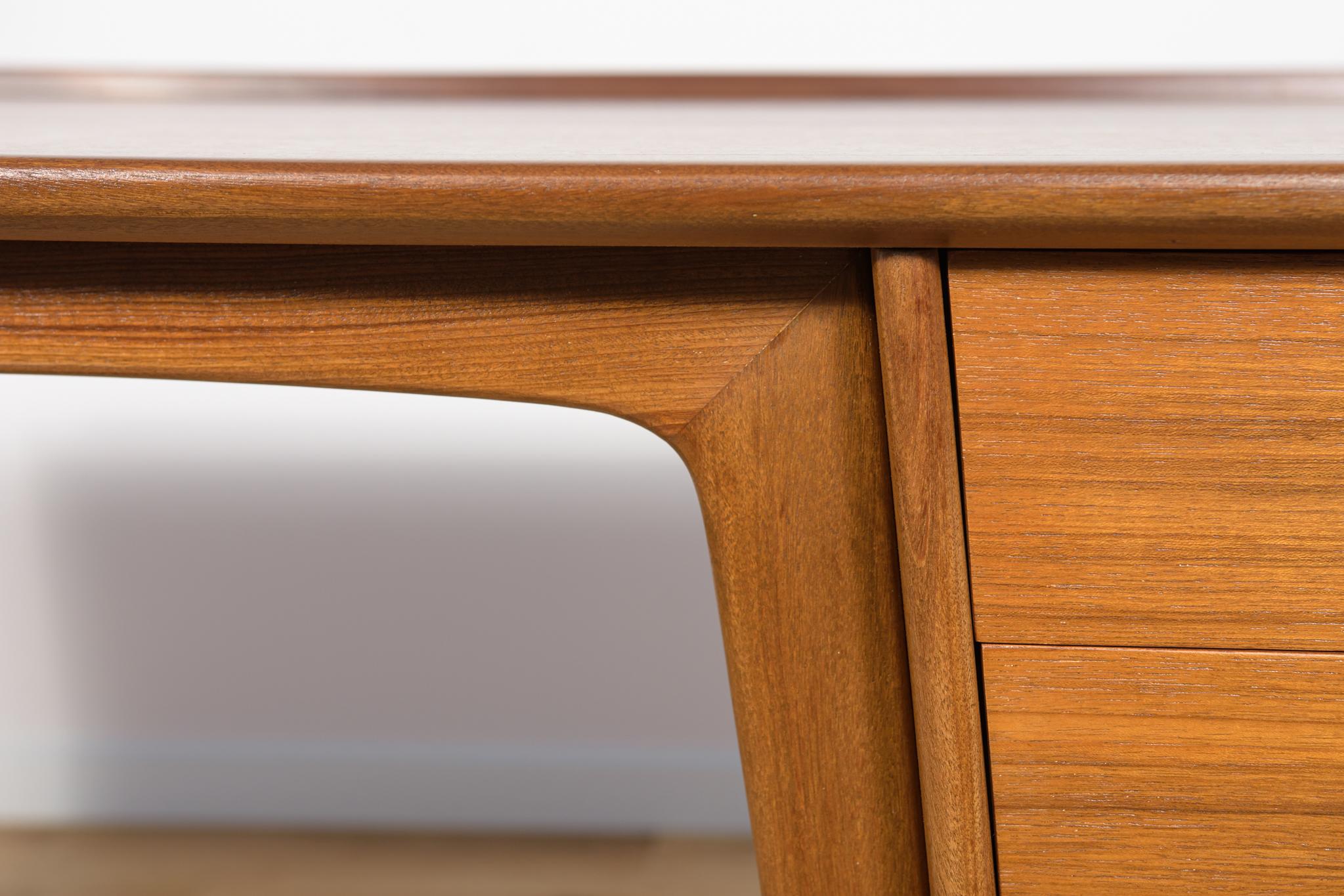 Scrivania in teak di metà secolo di Svante Skogh per AB Möbelfabriken Balder, Svezia, anni '50 in vendita 8