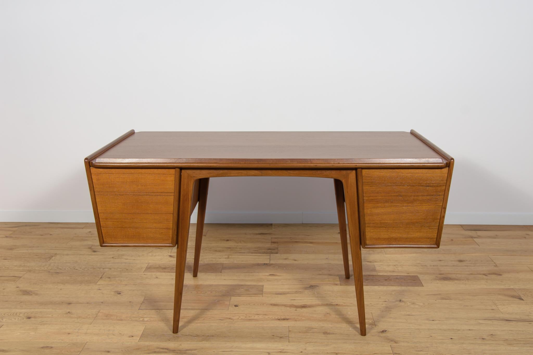 Mid-20th Century Mid-Century Teak Desk by Svante Skogh for AB Möbelfabriken Balder, Sweden, 1950s For Sale