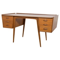 Teakholz-Schreibtisch aus der Jahrhundertmitte von Svante Skogh für AB Möbelfabriken Balder, Schweden, 1950er Jahre