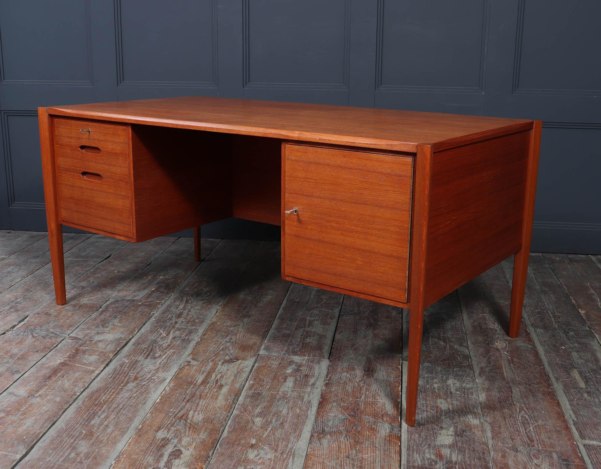 Mid Century Teak Desk c1960 5