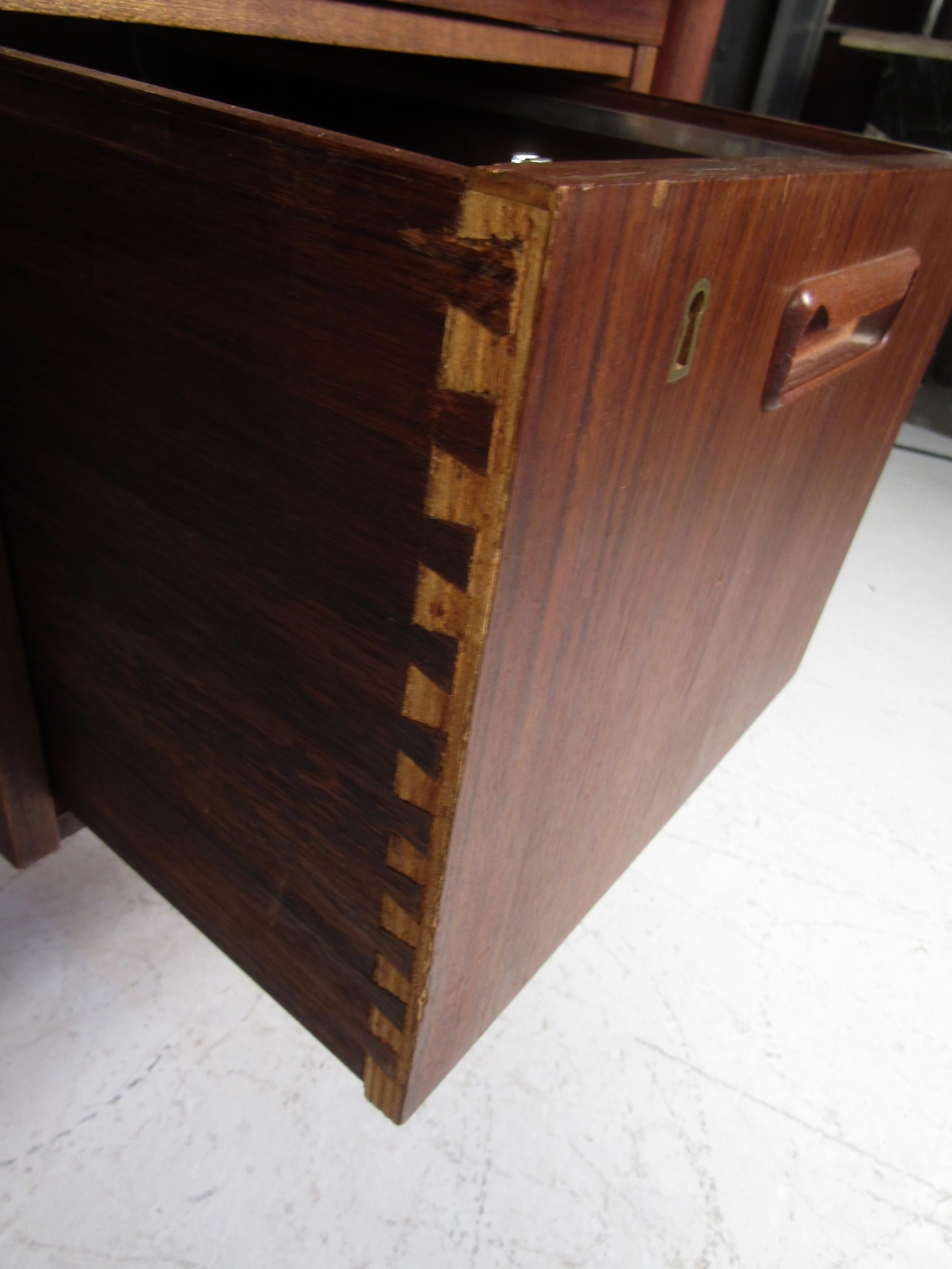 Midcentury Teak Desk with a Finished Back In Fair Condition For Sale In Brooklyn, NY