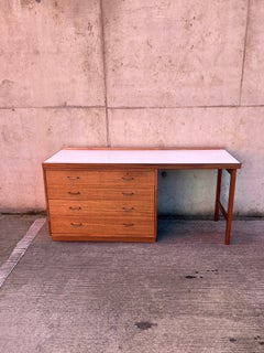 Mid Century Teak-Schreibtisch mit Formica-Platte