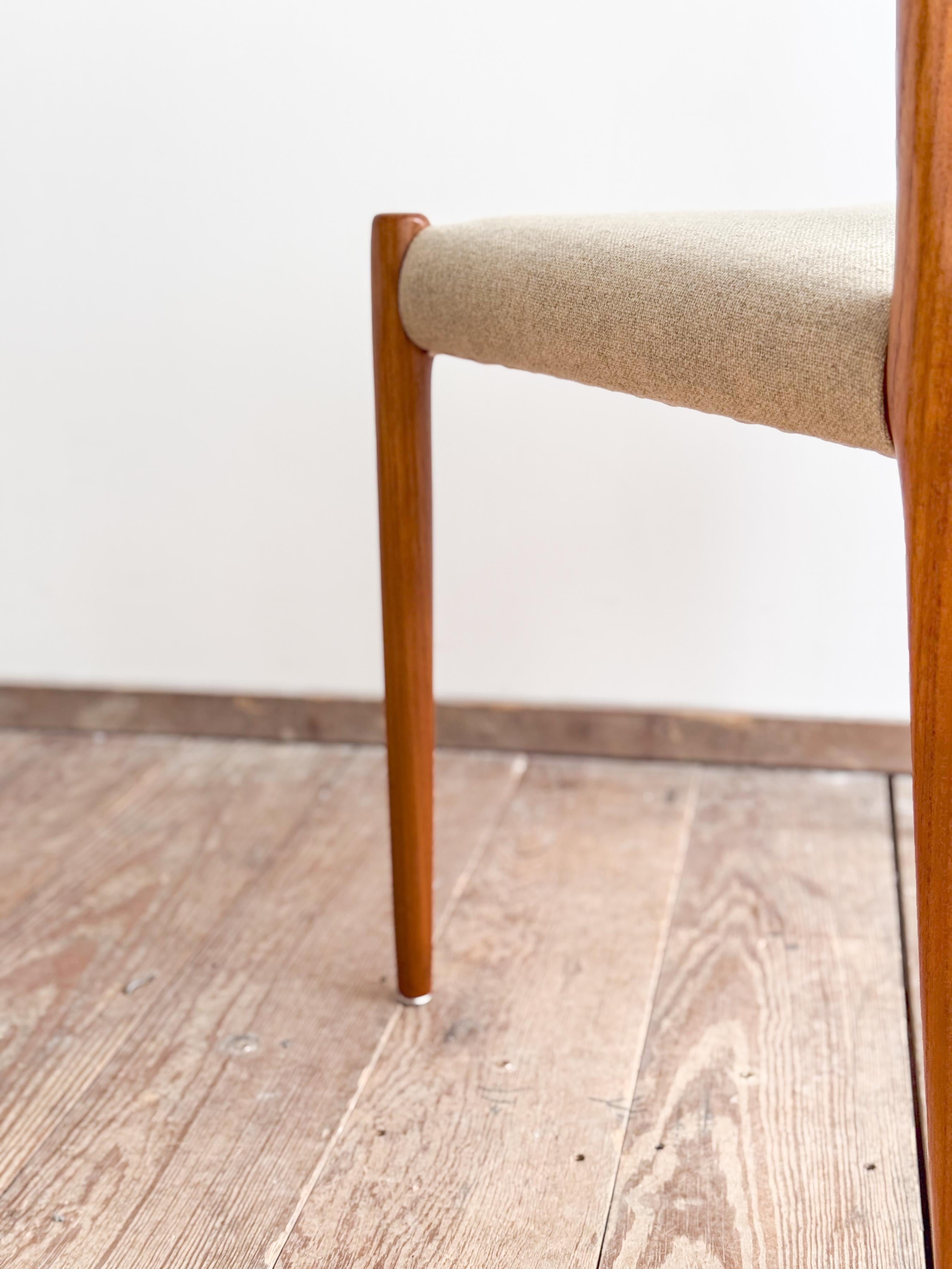 Mid-Century Teak Dining Chair model 80 by Niels O. Møller for J. L. Moller For Sale 4