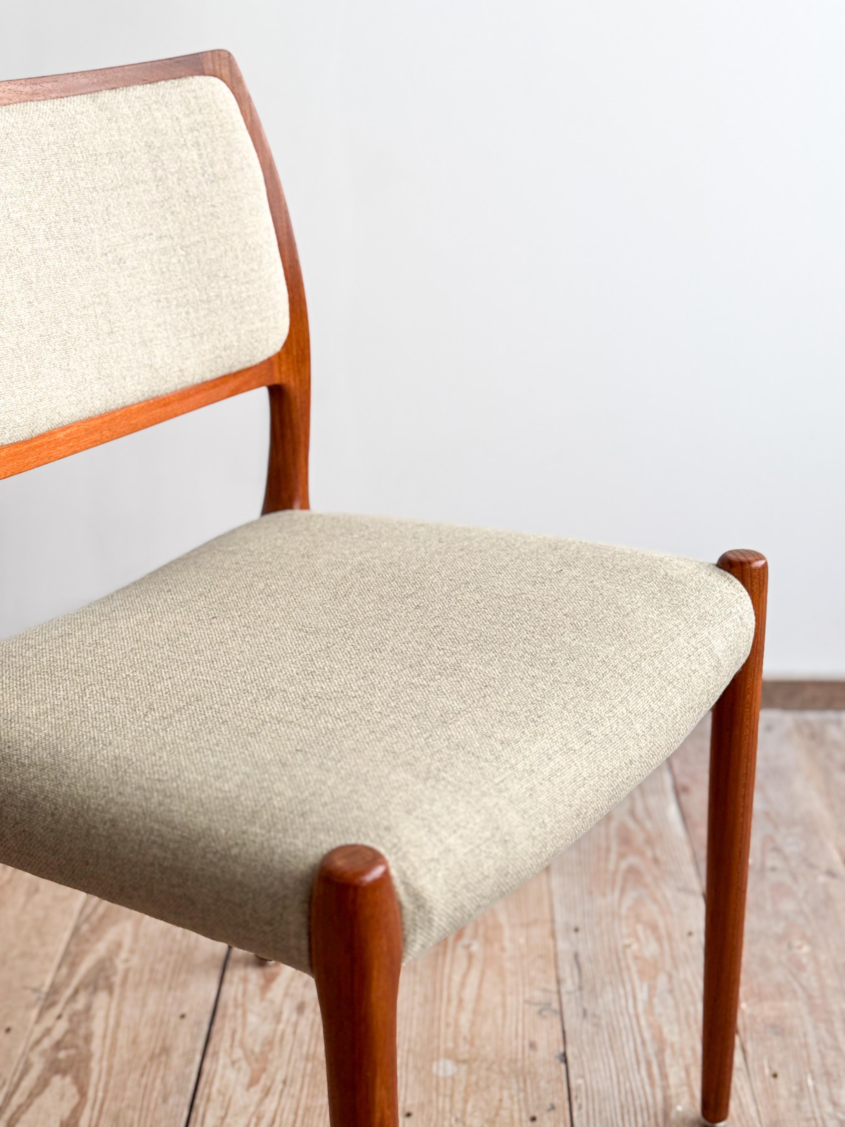 Mid-Century Teak Dining Chair model 80 by Niels O. Møller for J. L. Moller For Sale 7
