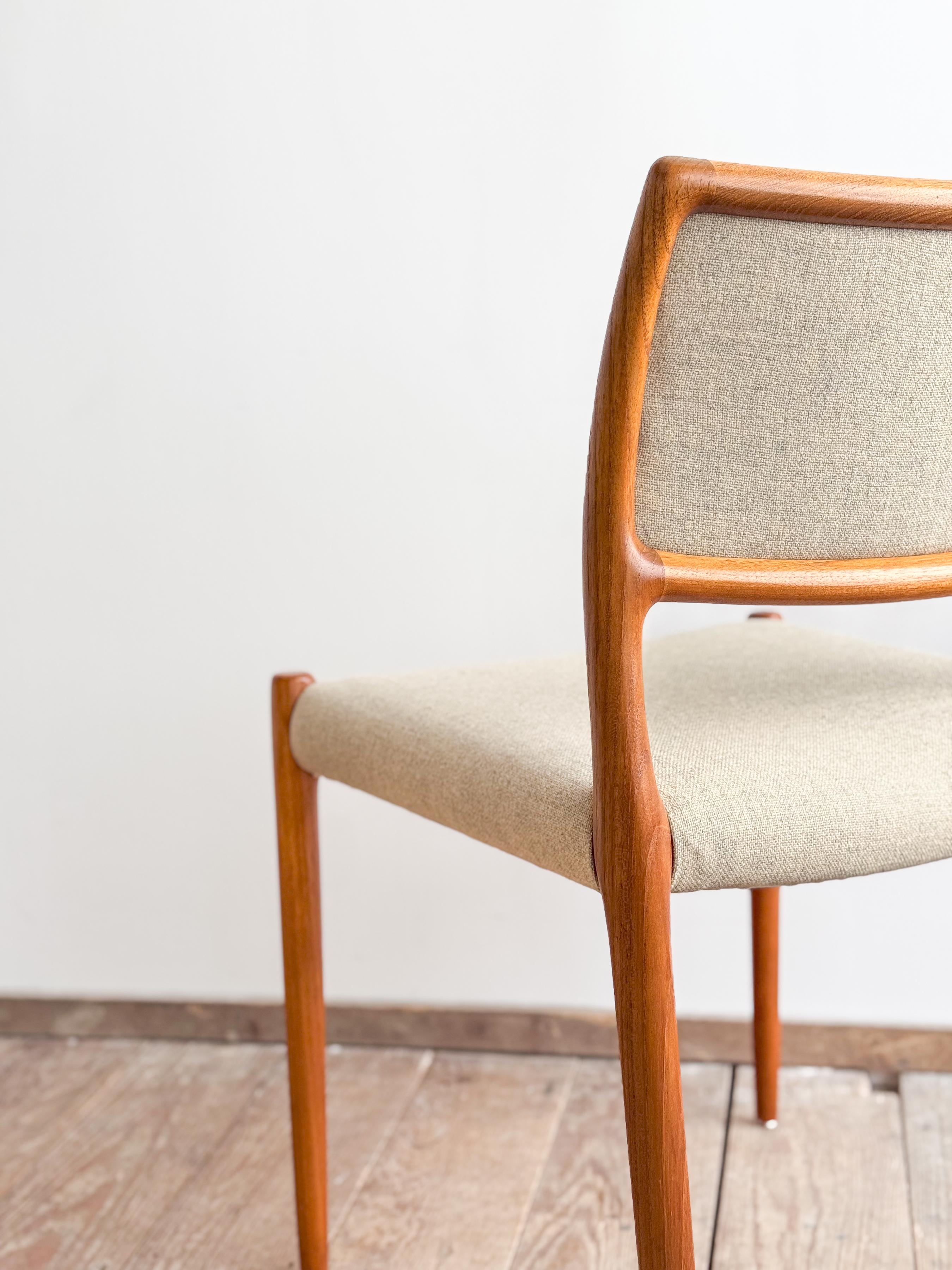 Mid-Century Teak Dining Chair model 80 by Niels O. Møller for J. L. Moller For Sale 1
