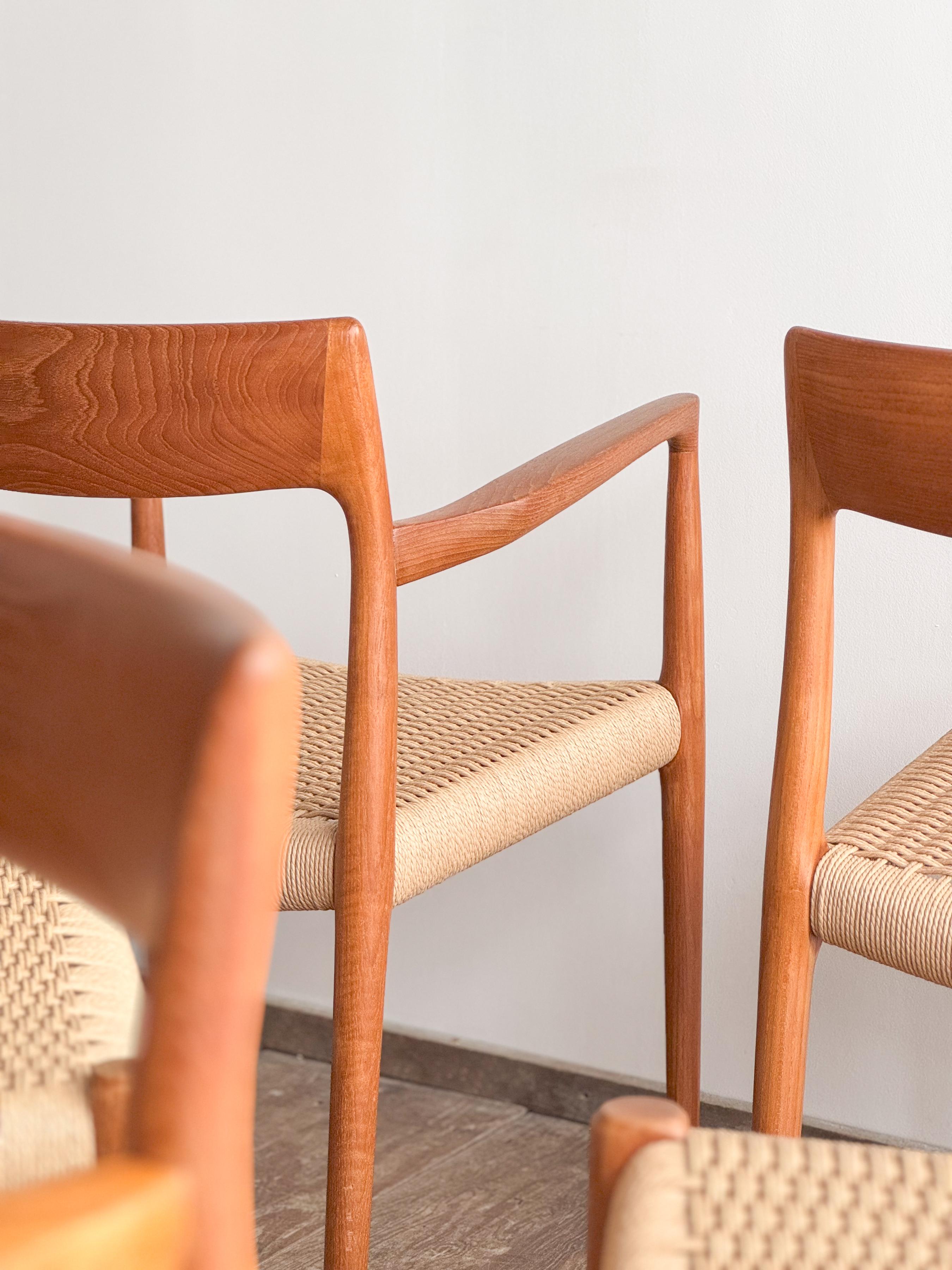 Teak-Esszimmerstühle aus der Jahrhundertmitte #57&77 von Niels O. Møller, JL. Moller, Satz von 10 im Angebot 5