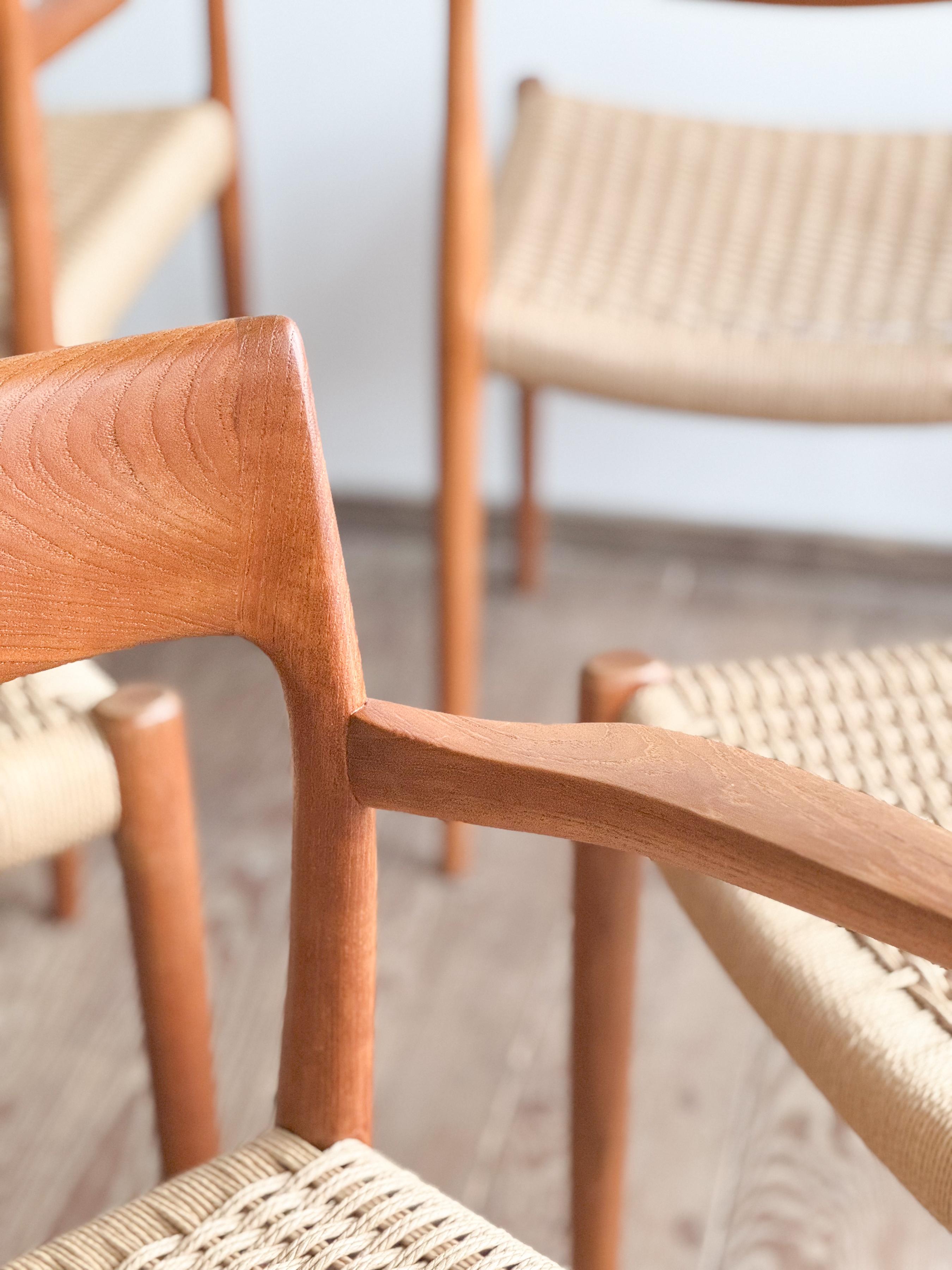Teak-Esszimmerstühle aus der Jahrhundertmitte #57&77 von Niels O. Møller, JL. Moller, Satz von 10 im Angebot 7